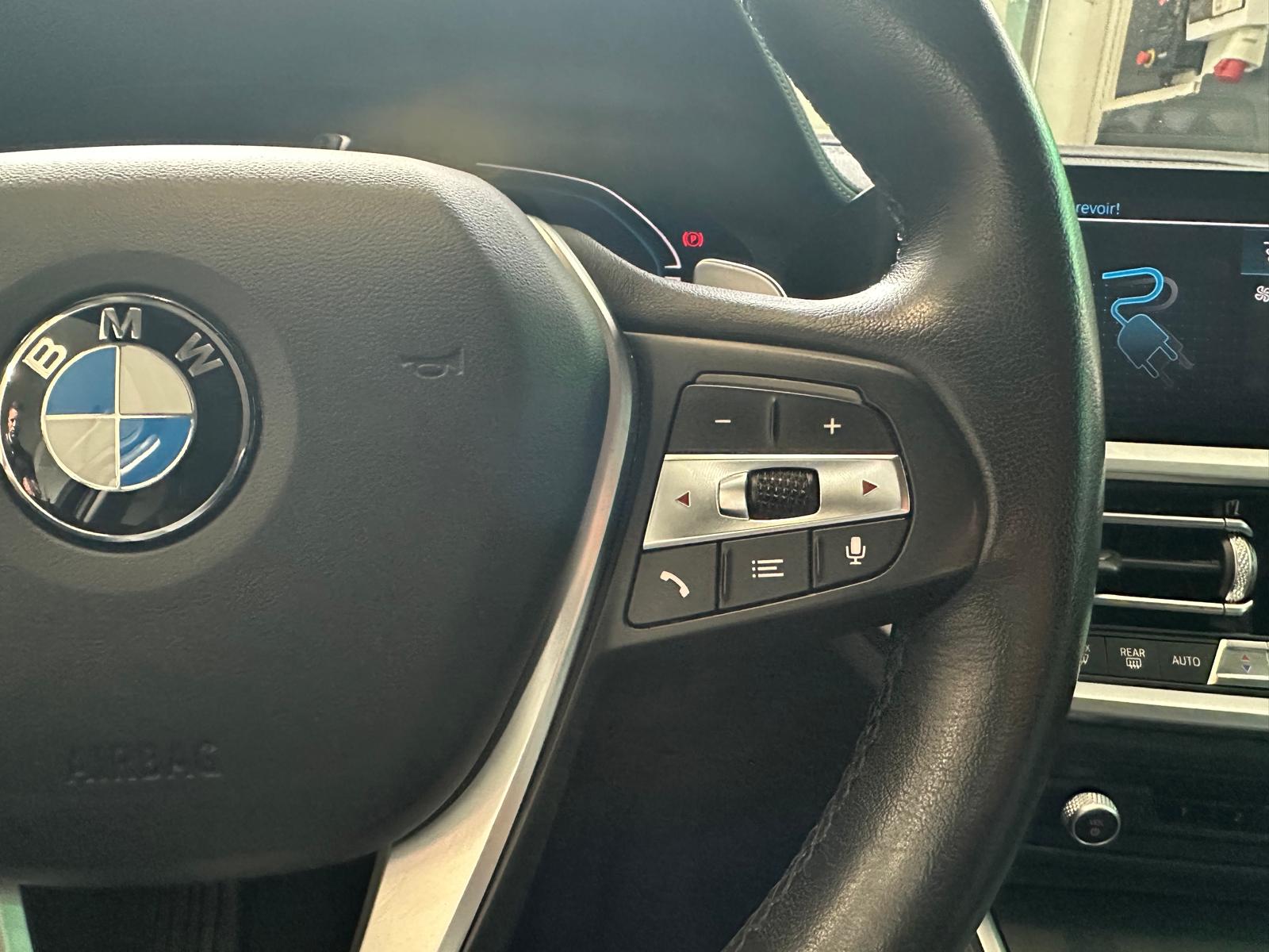 BMW 330e Steptronic Luxury Line-image-17