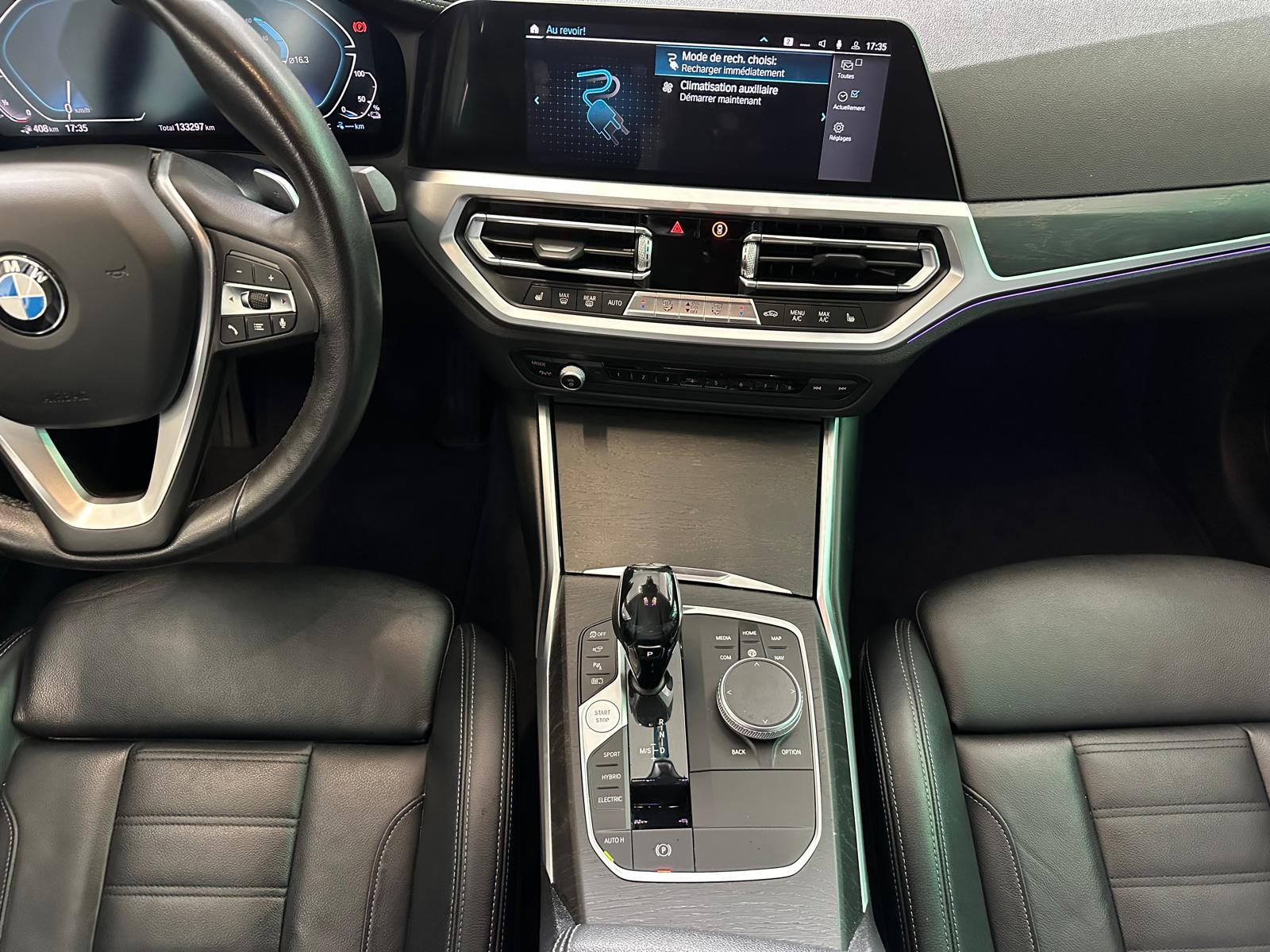 BMW 330e Steptronic Luxury Line-image-14