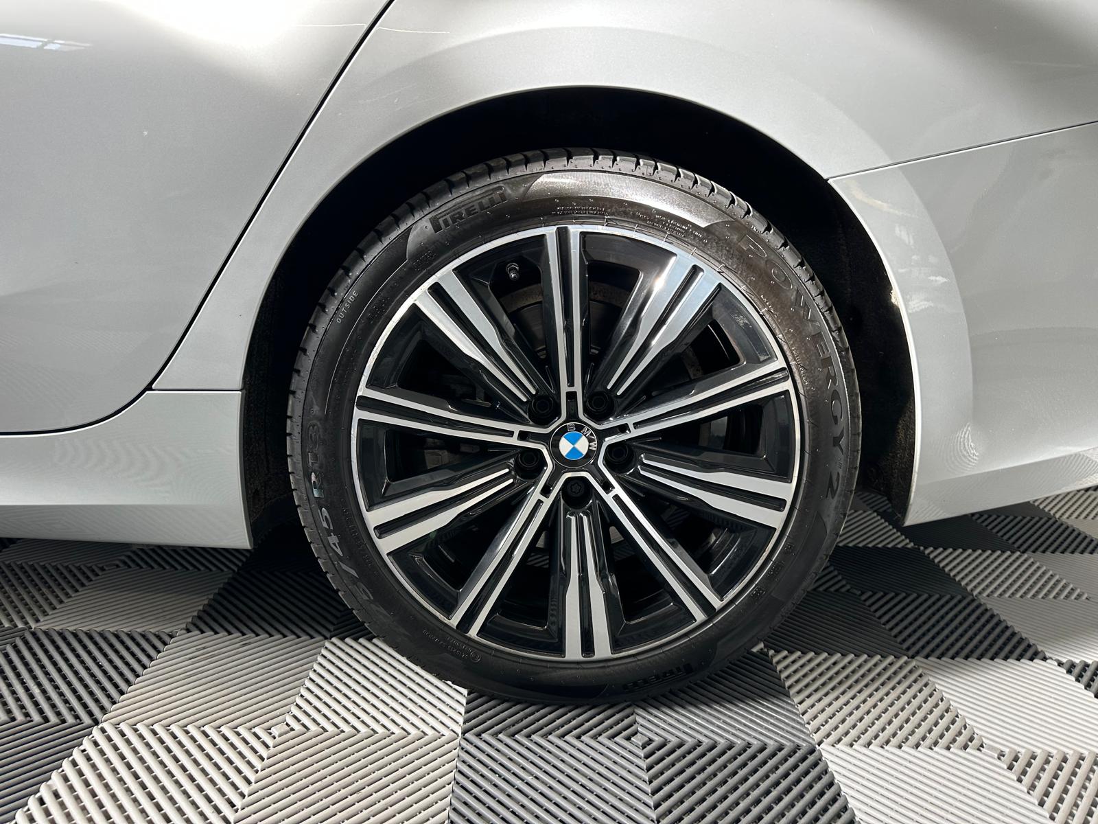 BMW 330e Steptronic Luxury Line-image-28