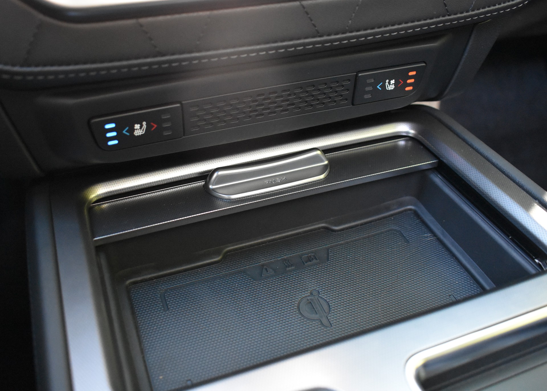 KGM-SsangYong Rexton 2.2 CRDi Blackline 4WD AT-image-16