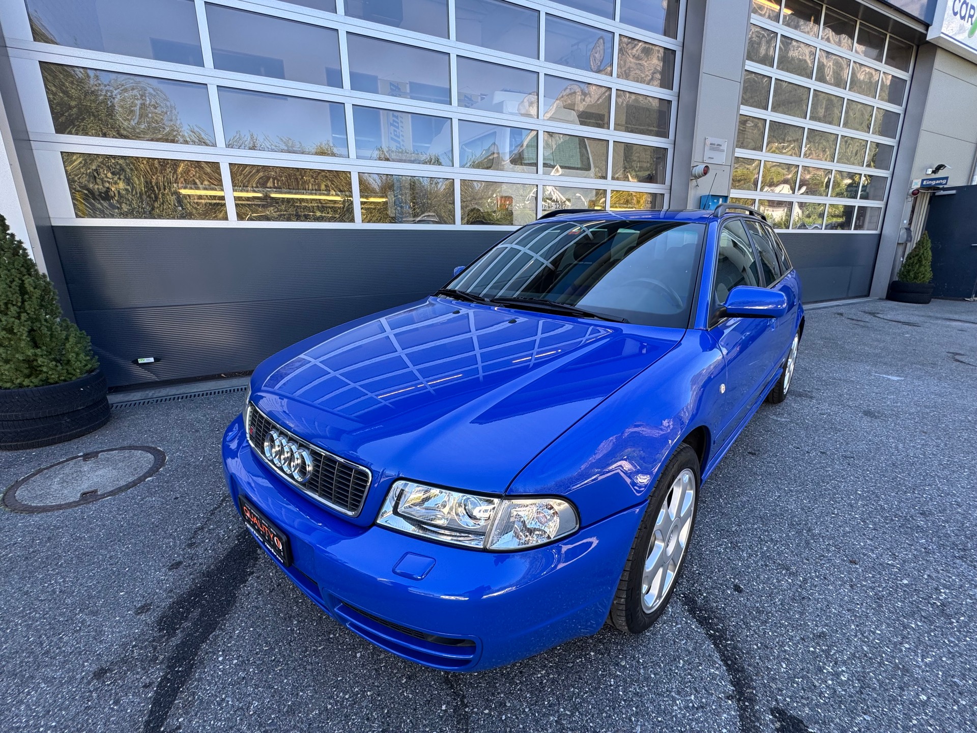 AUDI S4 Avant quattro-image-3