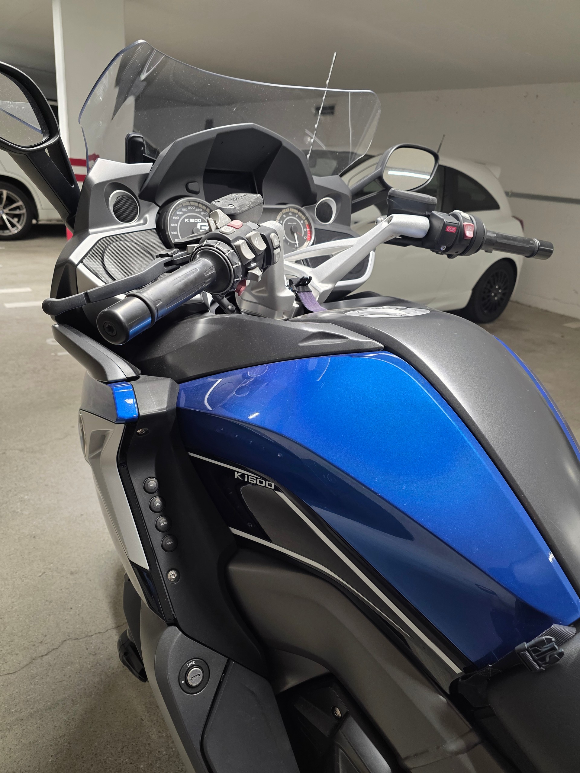 BMW K 1600 GT-image-3