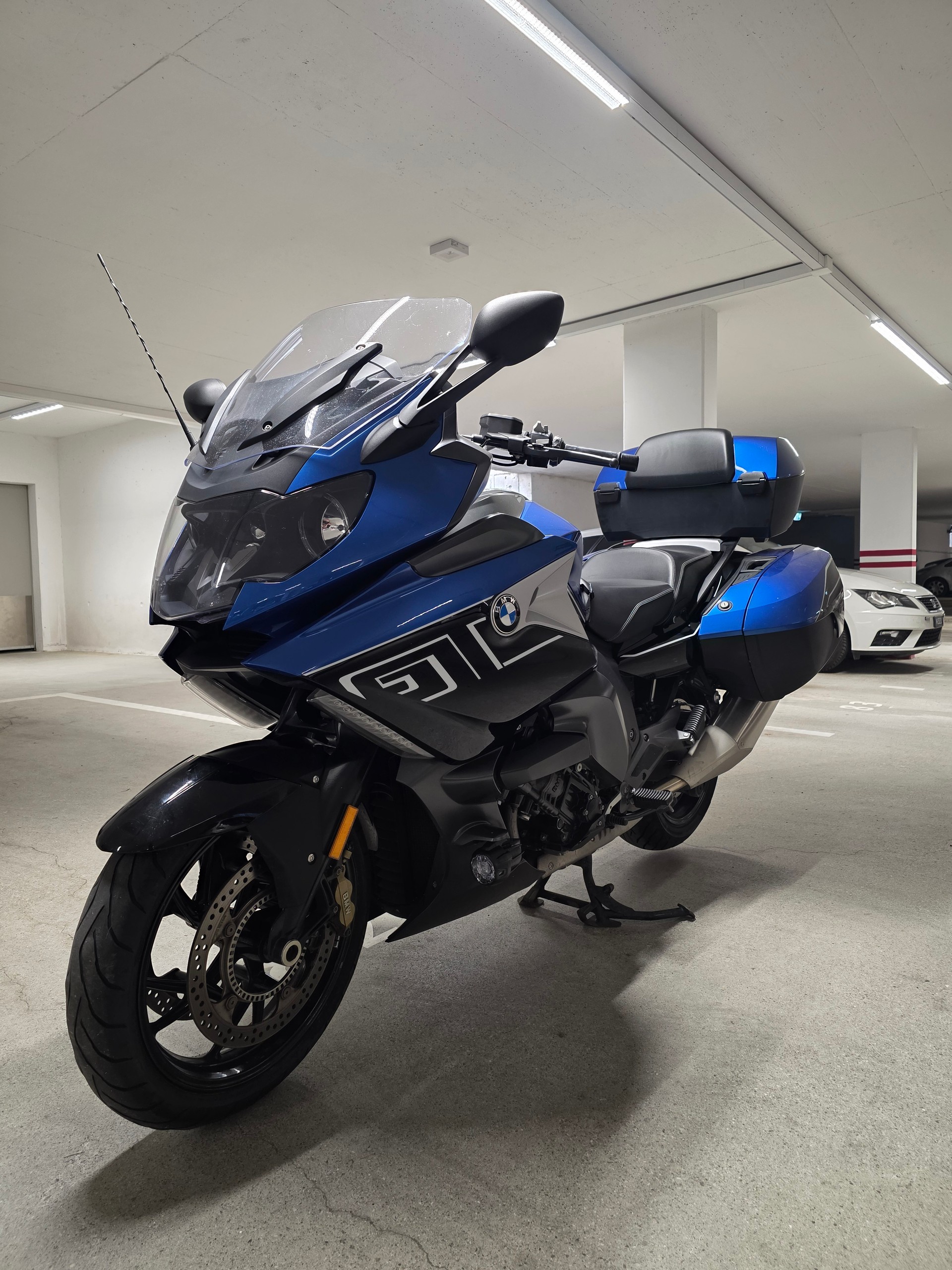 BMW K 1600 GT-image-1