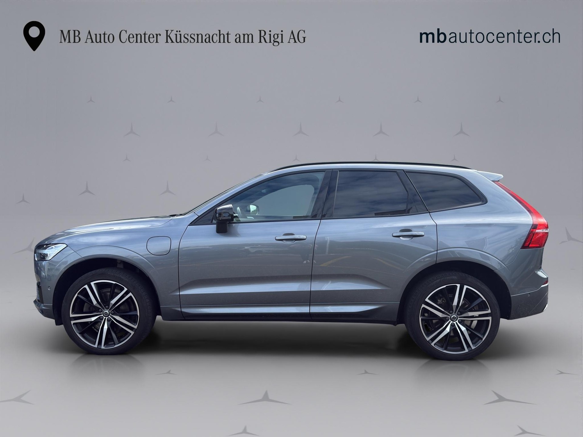 VOLVO XC60 2.0 T8 TE R-Design eAWD-showroom-element-2