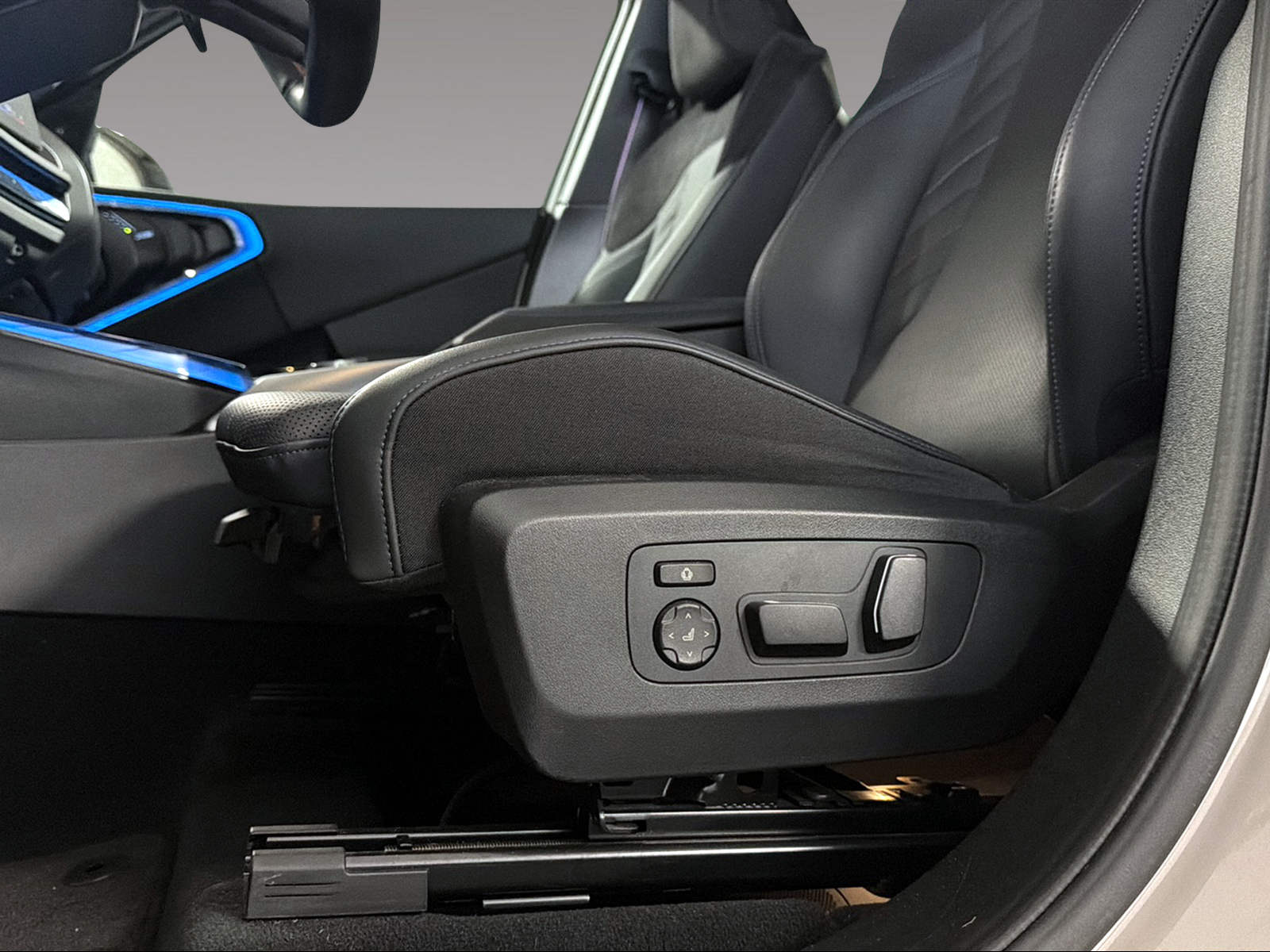 BMW X3 M50i-image-10