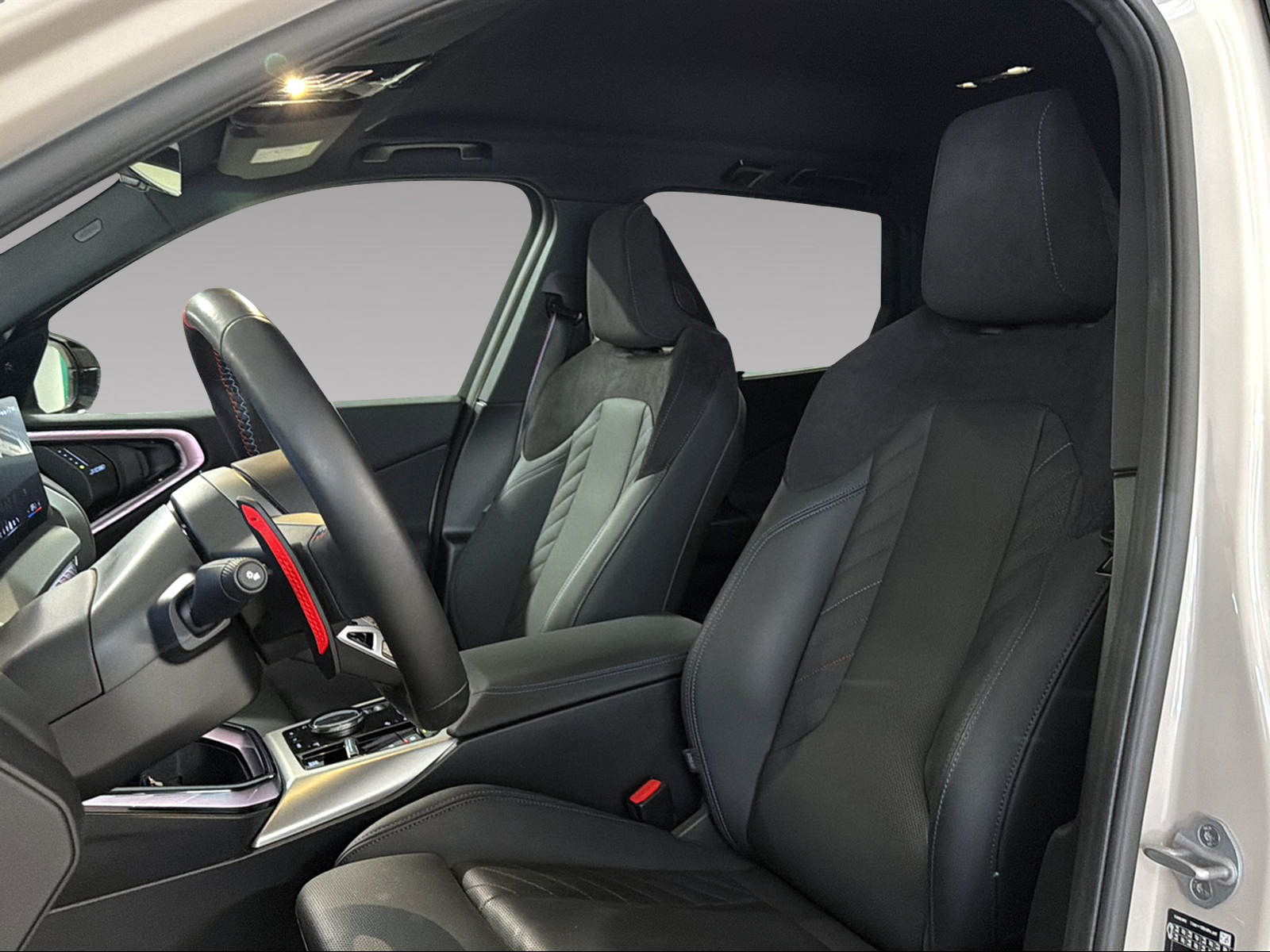 BMW X3 M50i-image-9