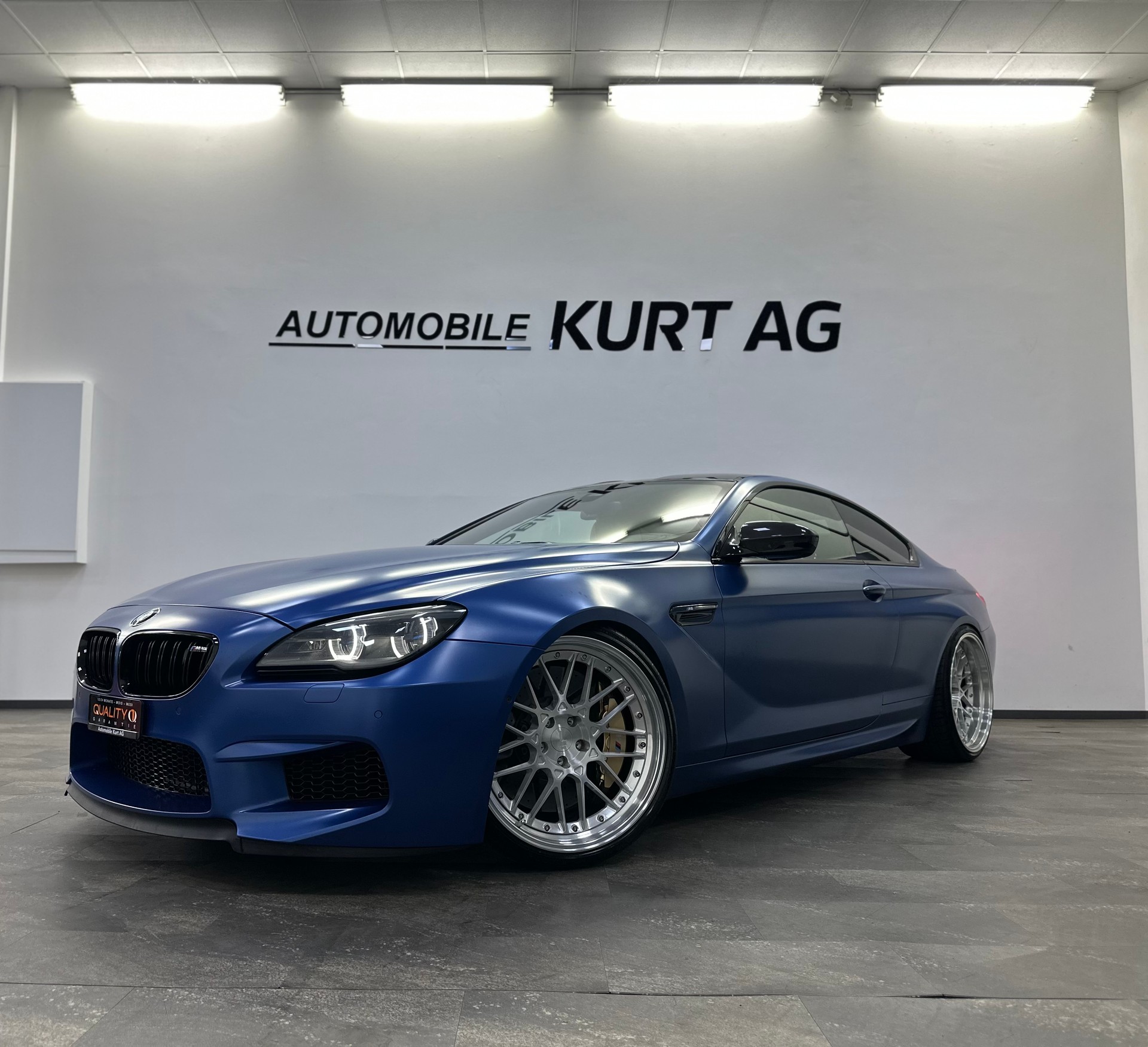 BMW M6 Coupé Drivelogic Competition-showroom-element-1
