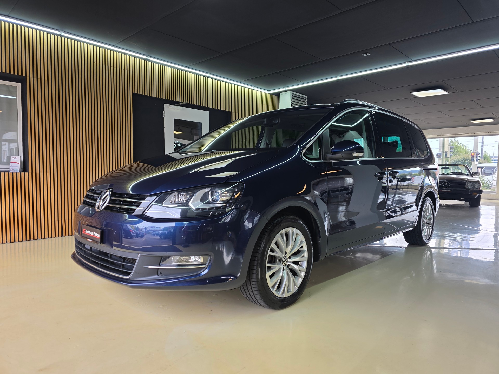 VW Sharan 2.0 TSI Highline DSG-showroom-element-2