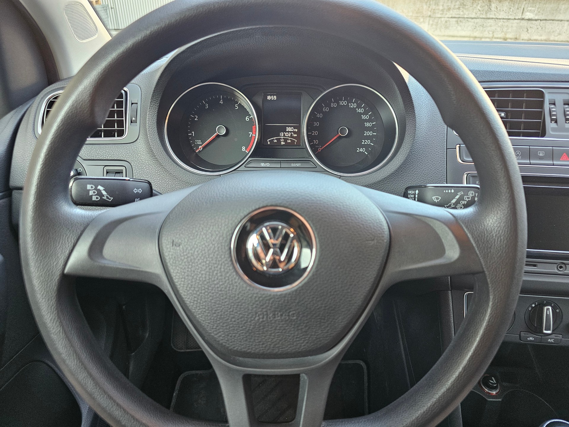 VW Polo 1.2 TSI BMT Trendline-image-11