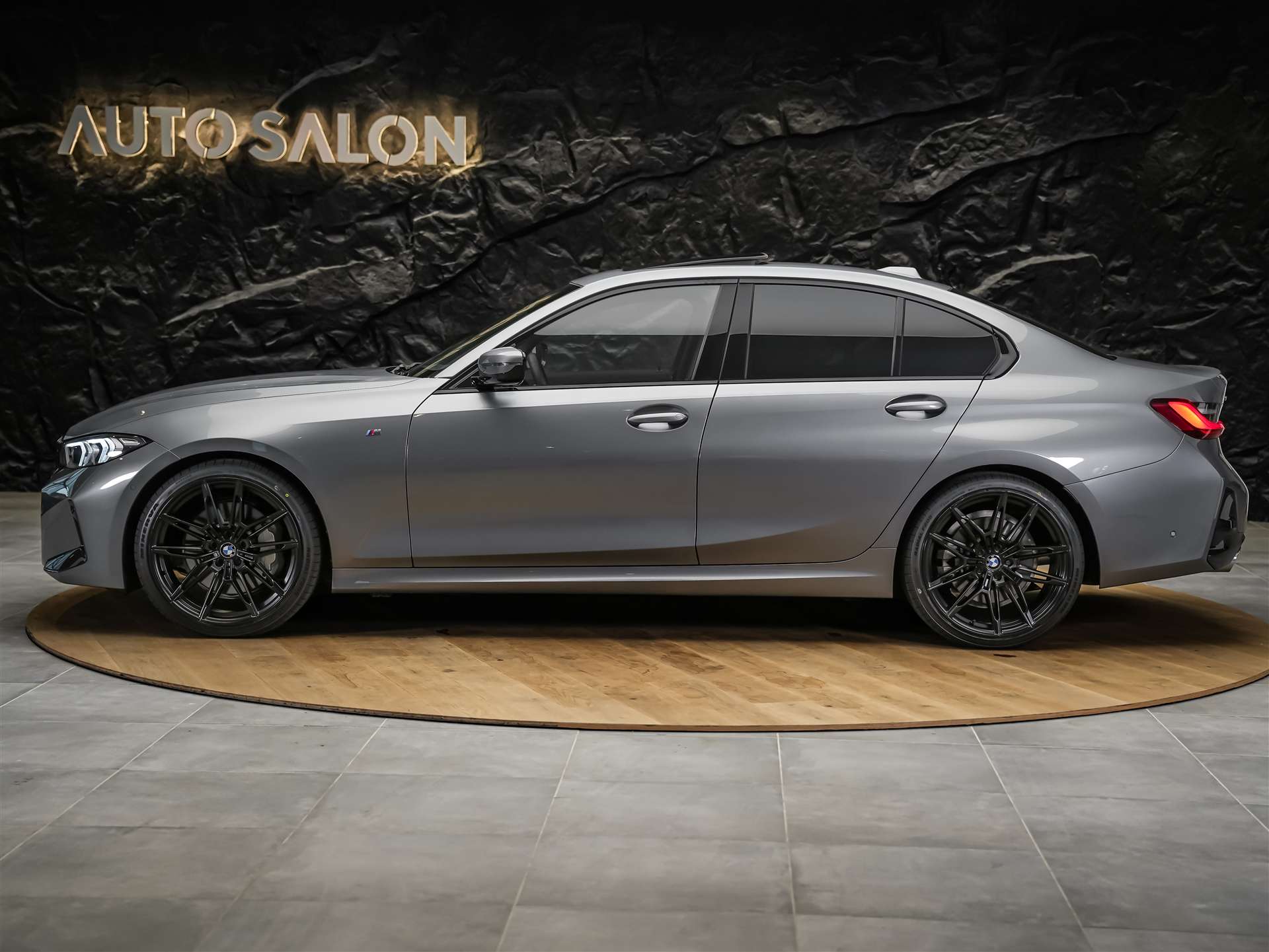 BMW 330d xDrive Steptronic M Sport Pro *Facelift*Werksgarantie*Panorama*Head-Up*AHK*-showroom-element-2