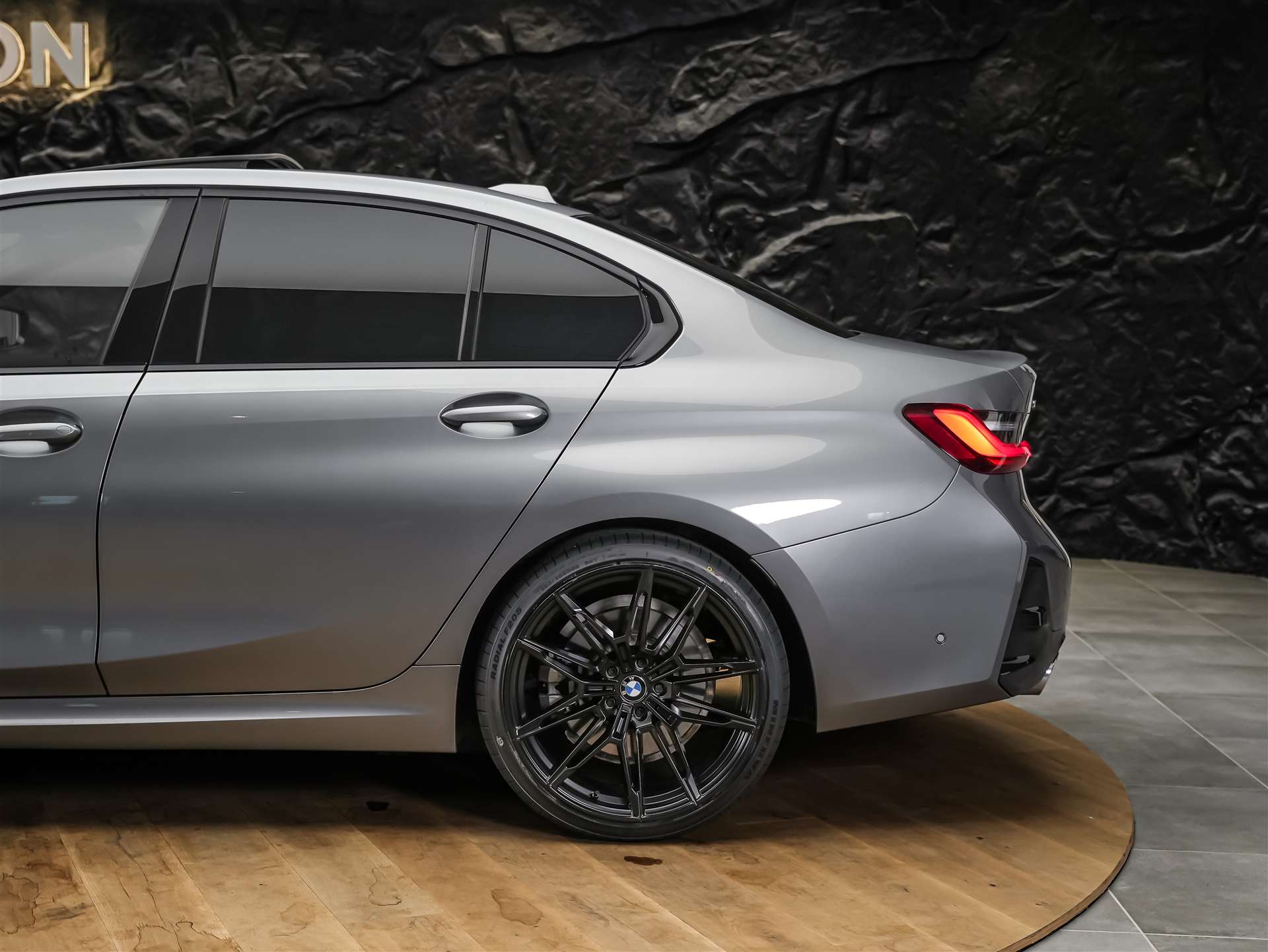 BMW 330d xDrive Steptronic M Sport Pro *Facelift*Werksgarantie*Panorama*Head-Up*AHK*-image-19