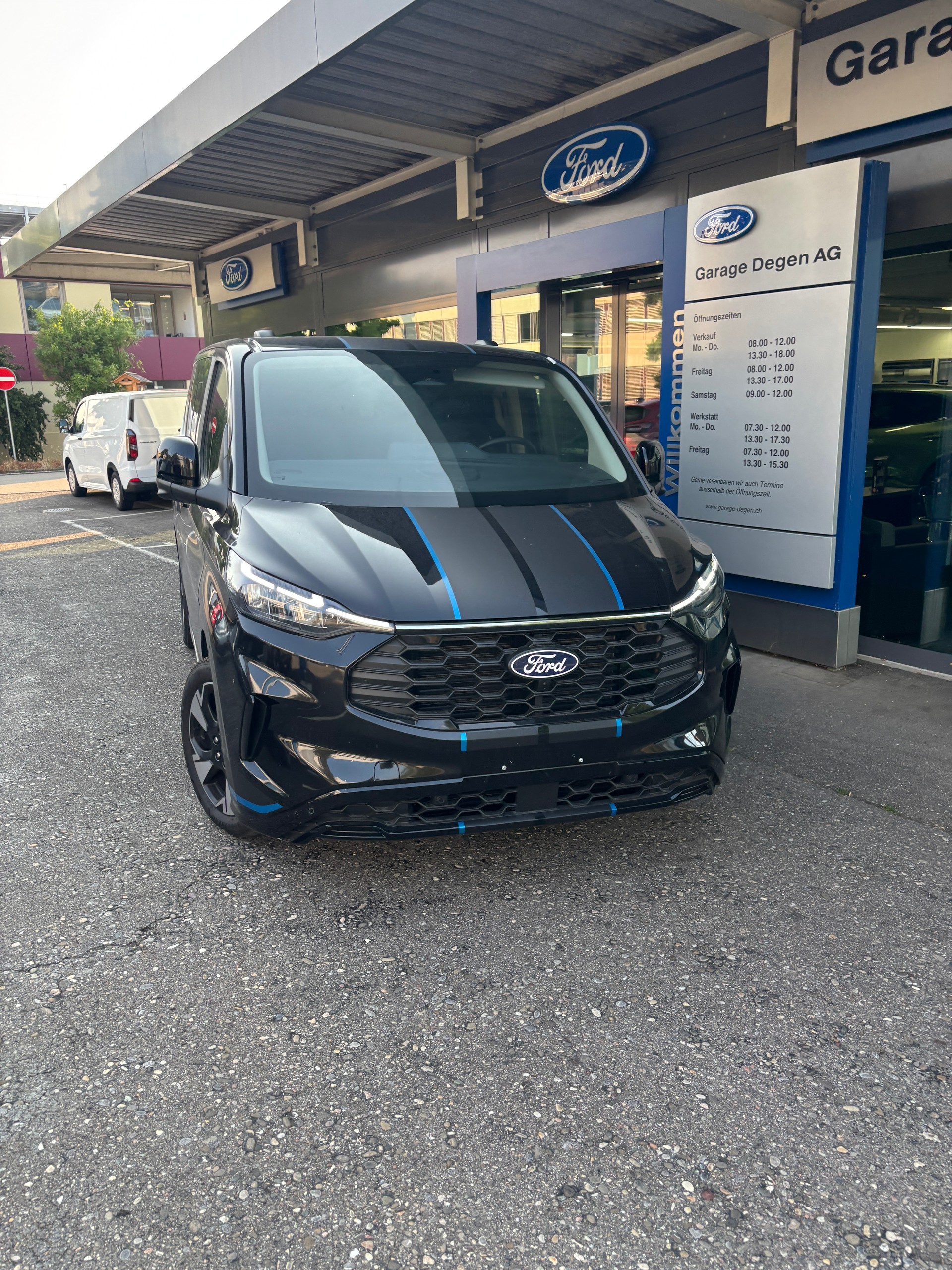 FORD Sport-image-14