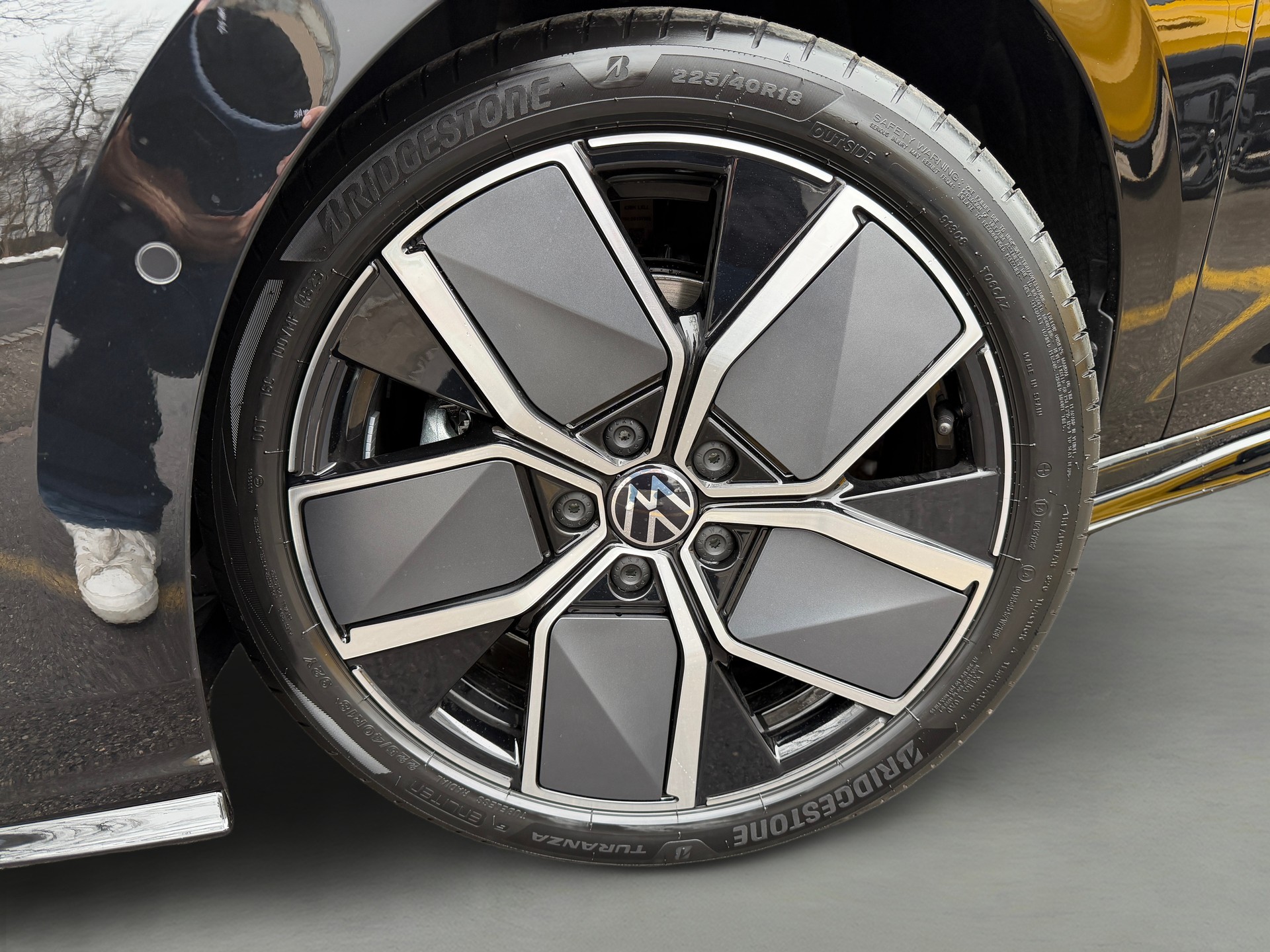 VW Golf 2.0 TSI R-Line DSG 4 Motion-image-7