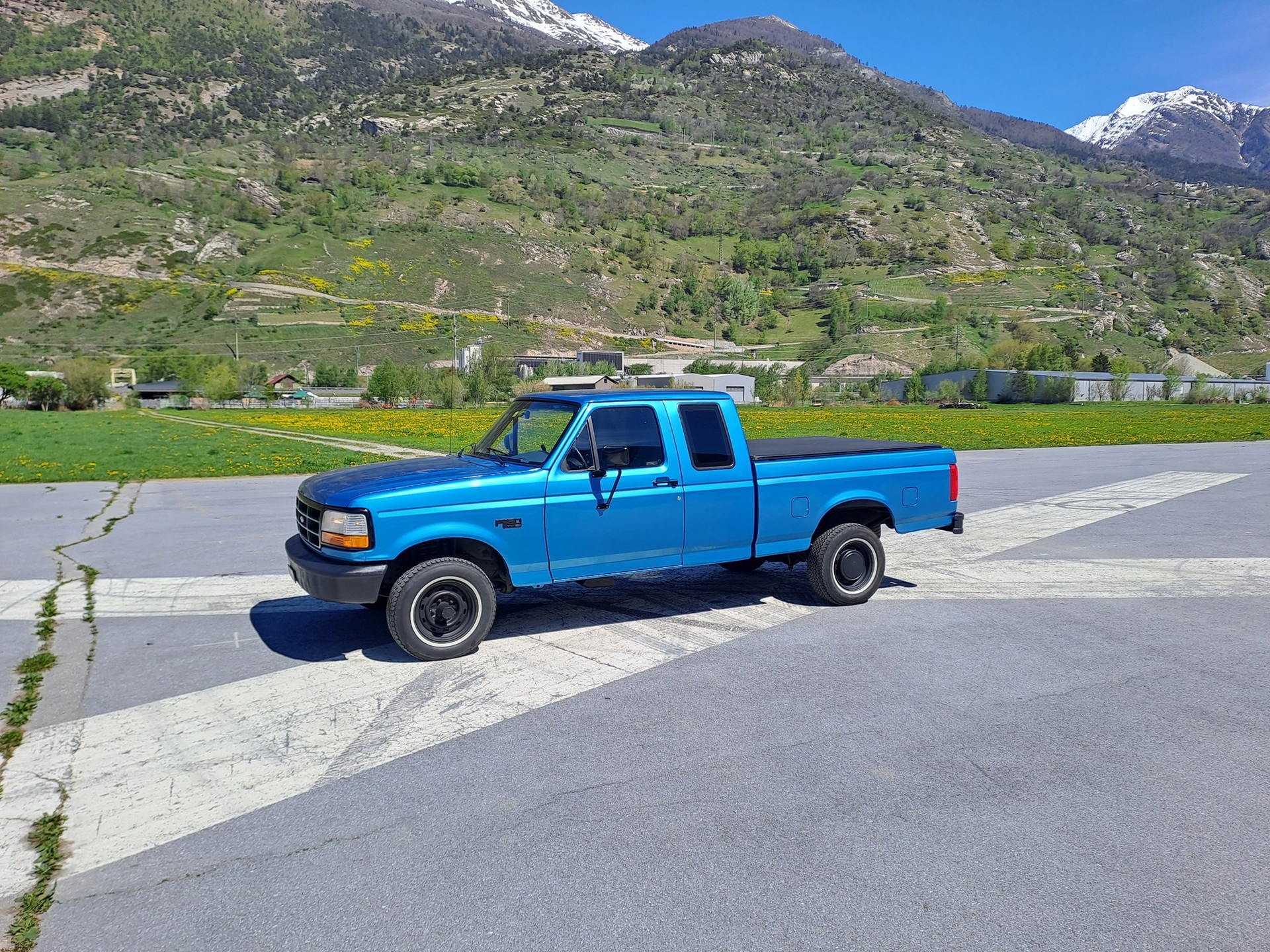 FORD F-Pickup 150-image-2