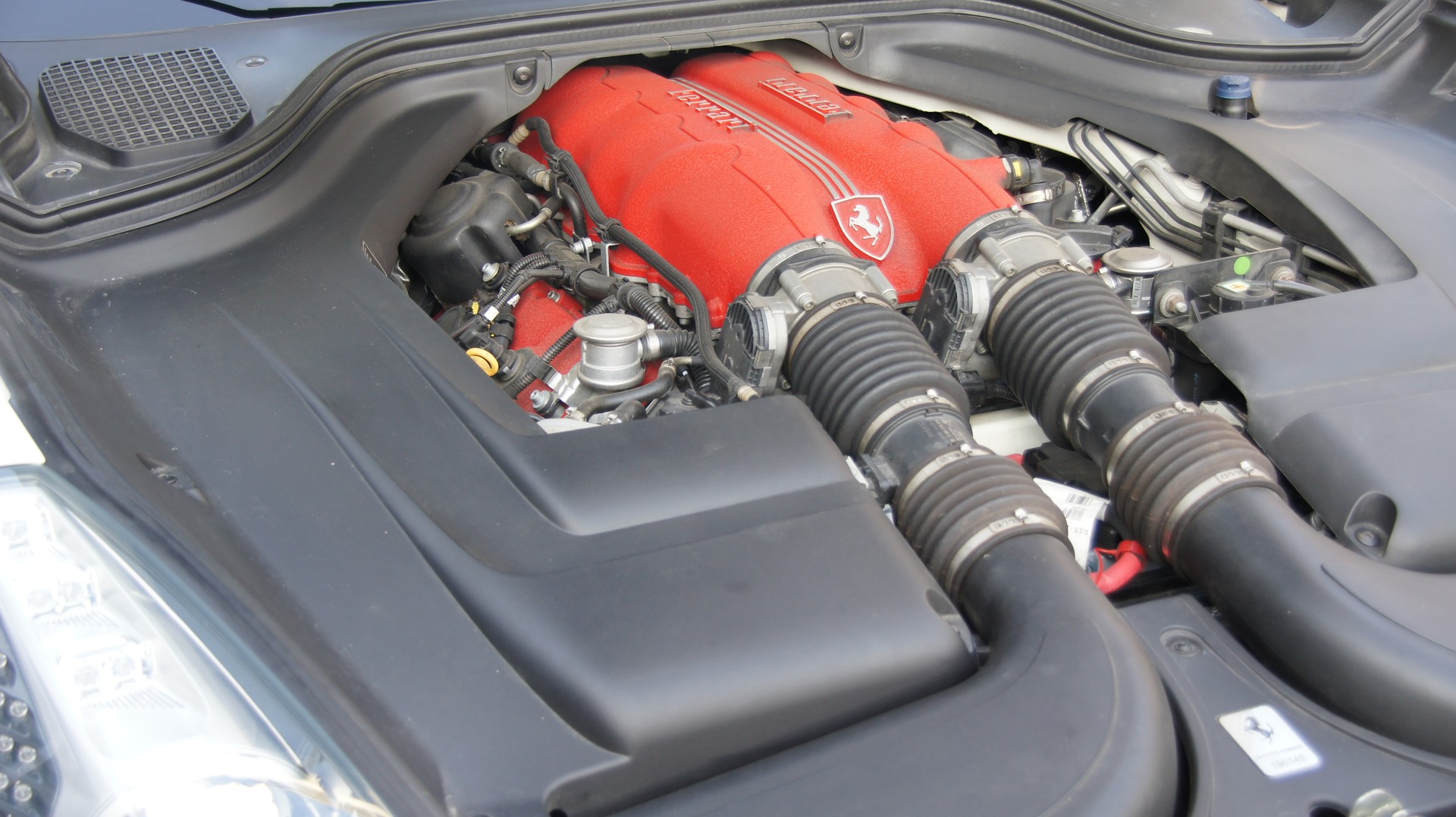 FERRARI California 4.3 V8-image-23