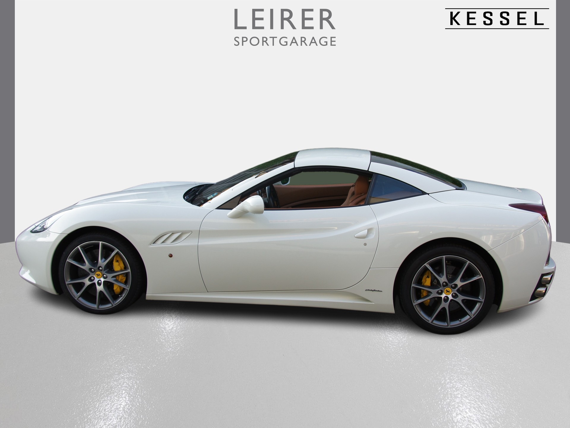 FERRARI California 4.3 V8-showroom-element-2
