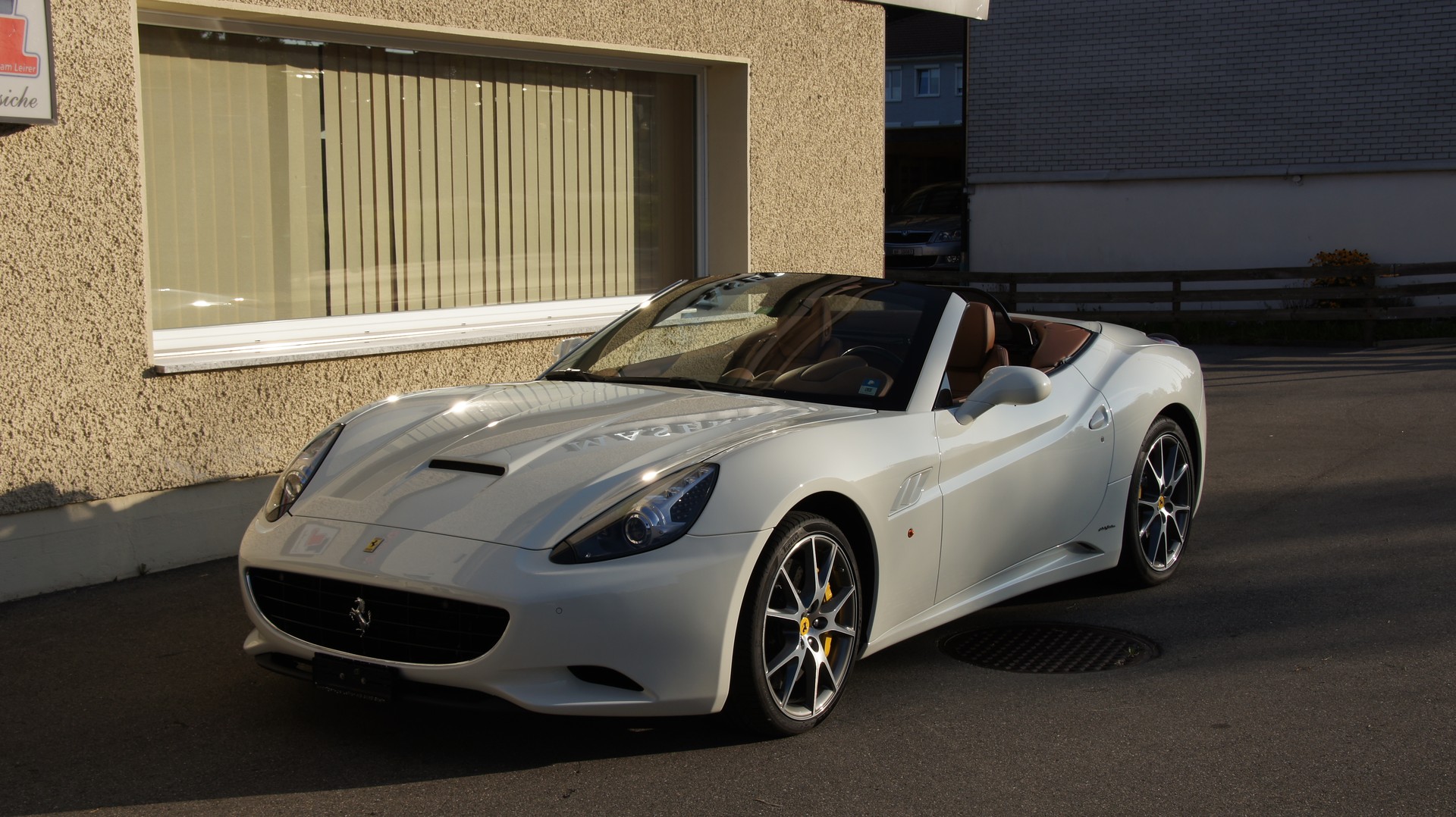 FERRARI California 4.3 V8-image-5