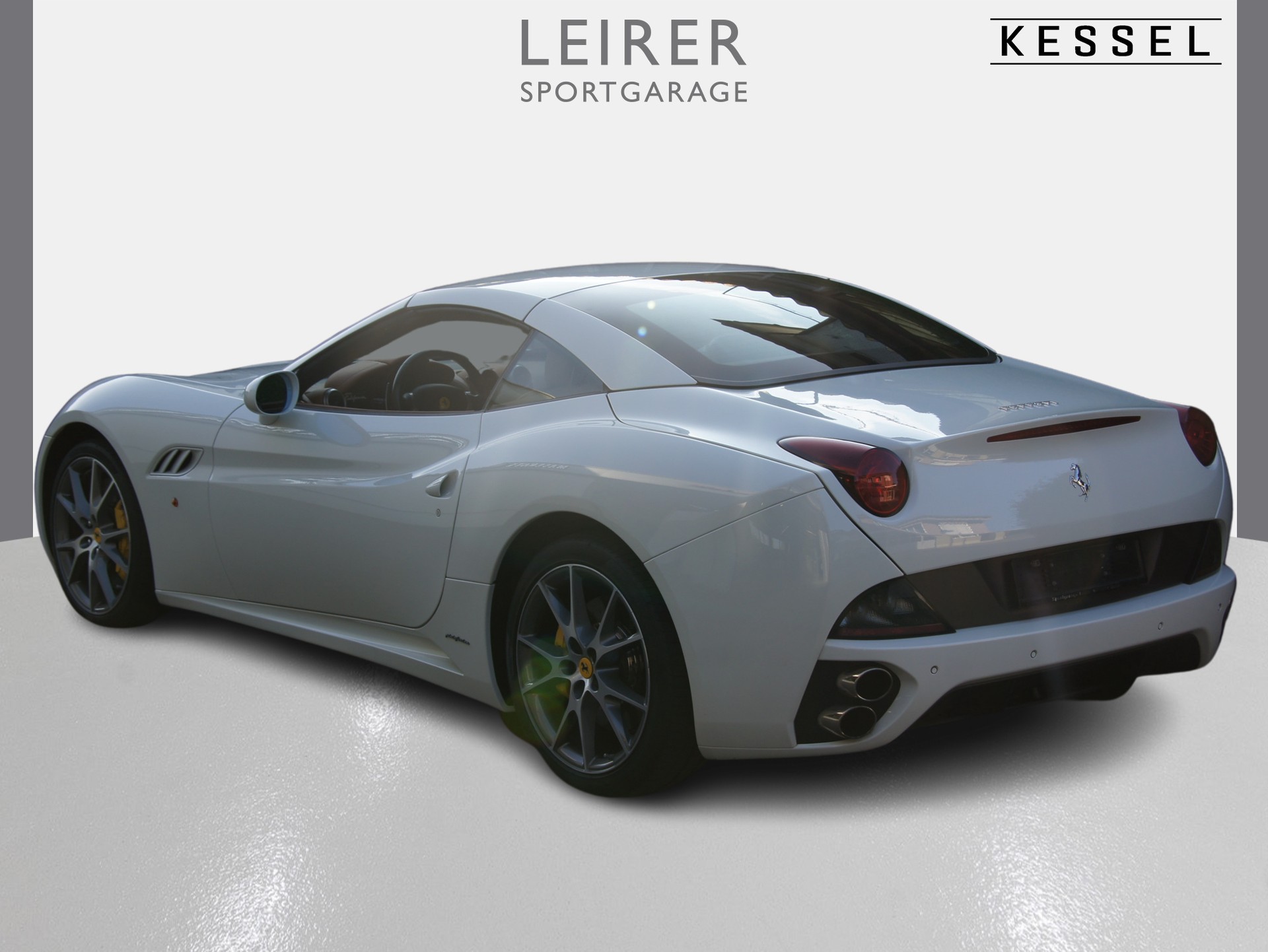 FERRARI California 4.3 V8-showroom-element-1