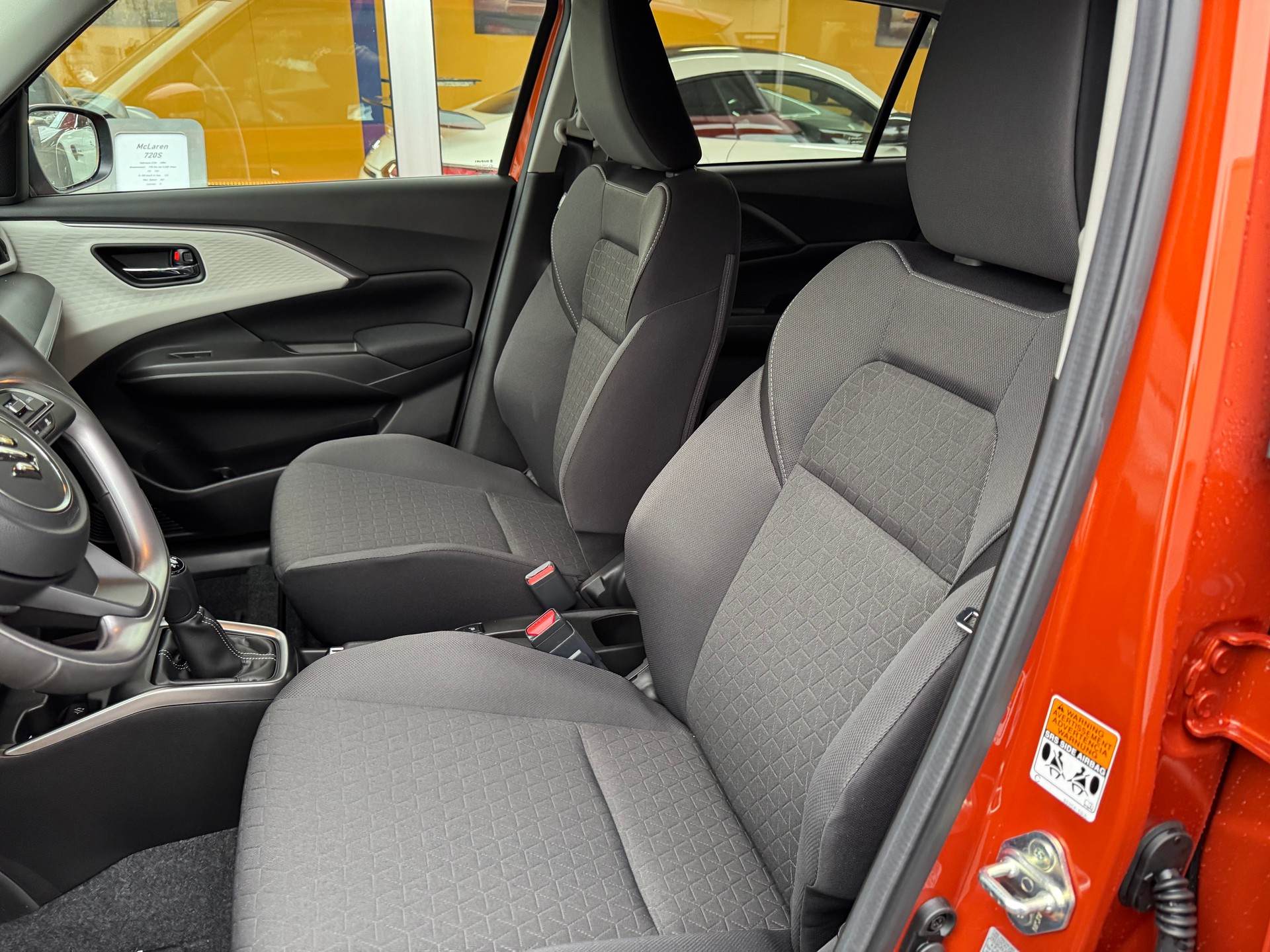 SUZUKI Swift 1.2 Compact Top Hybrid 4x4-image-5