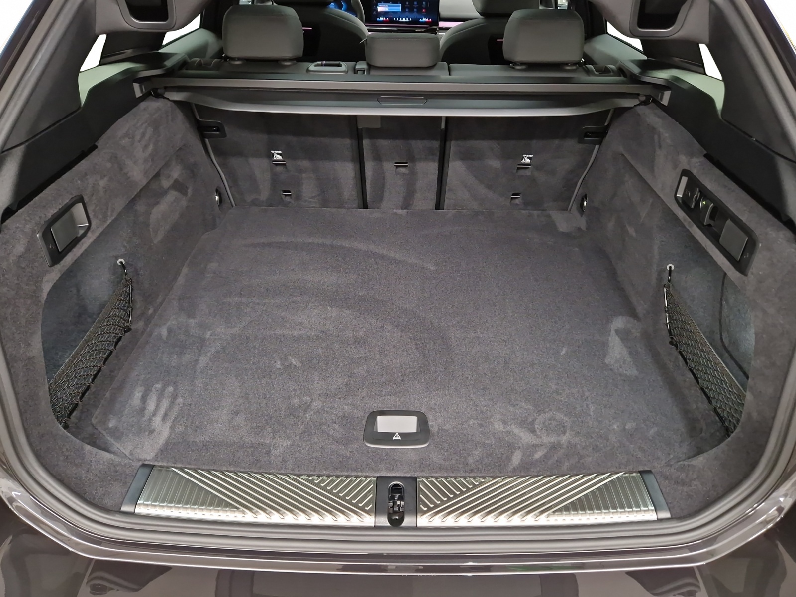 BMW 540d xDrive 48V Touring M Sport Pro Steptronic-image-15