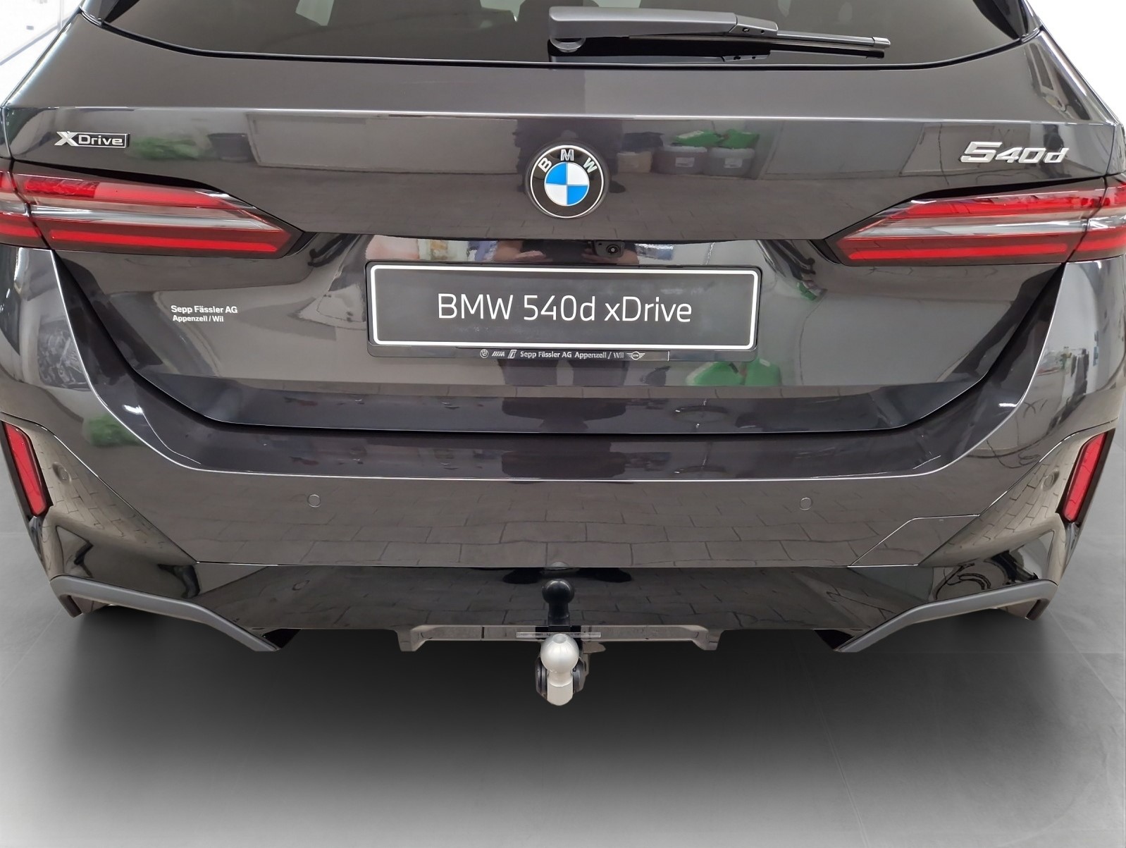 BMW 540d xDrive 48V Touring M Sport Pro Steptronic-image-17