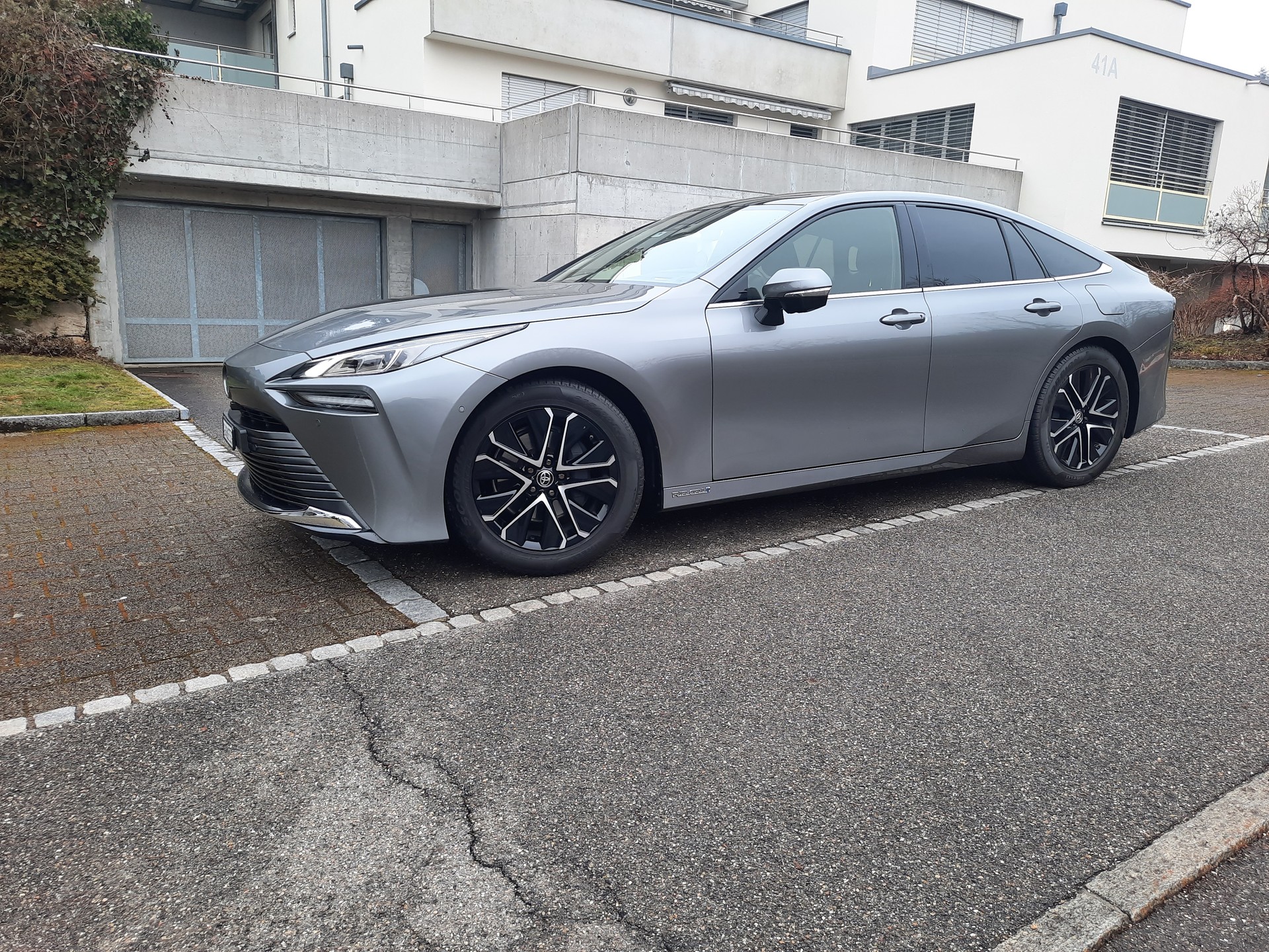 TOYOTA Mirai Fuel cell Platinum - Werksgarantie bis 2032/185000km-image-4