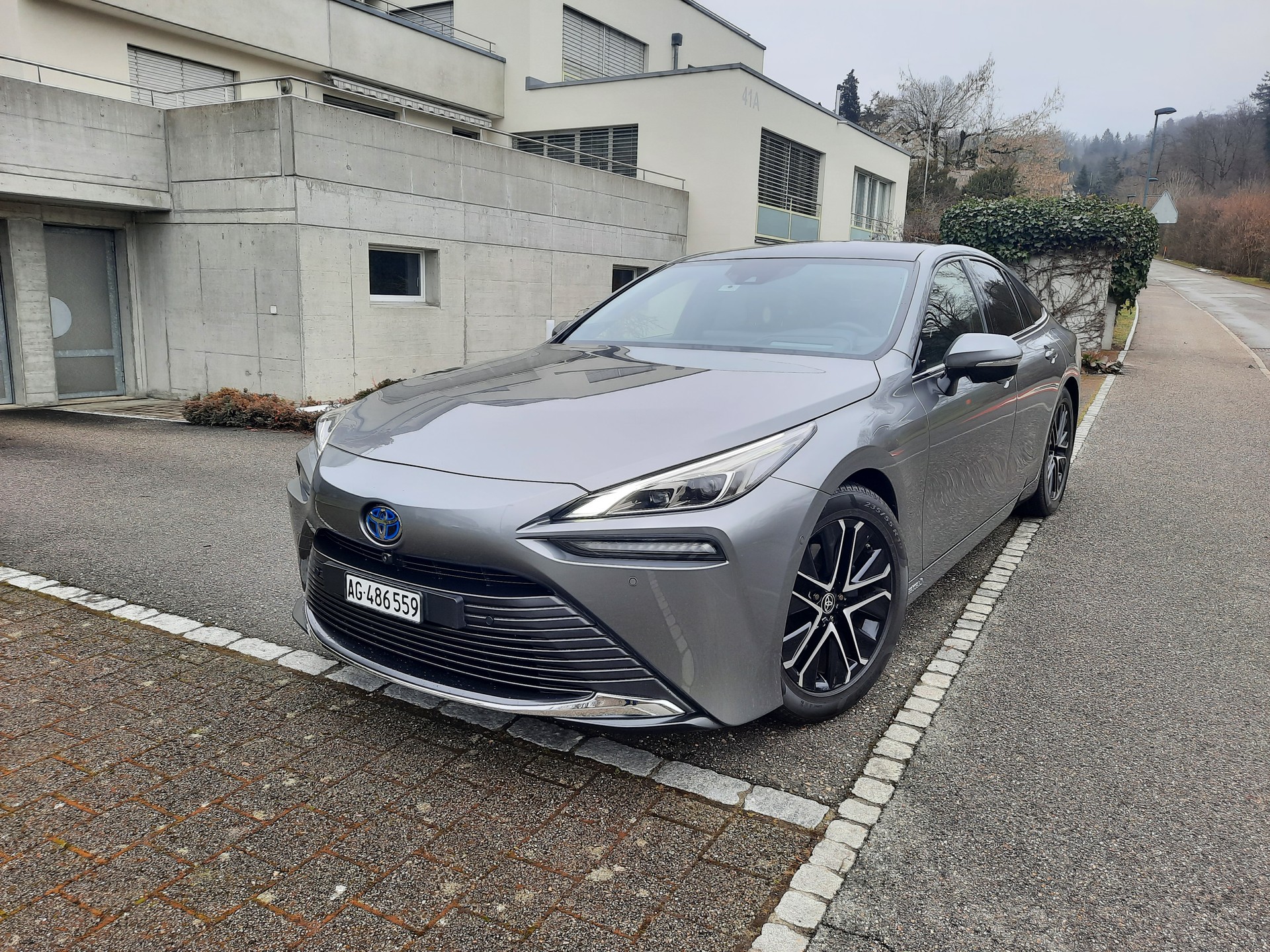 TOYOTA Mirai Fuel cell Platinum - Werksgarantie bis 2032/185000km