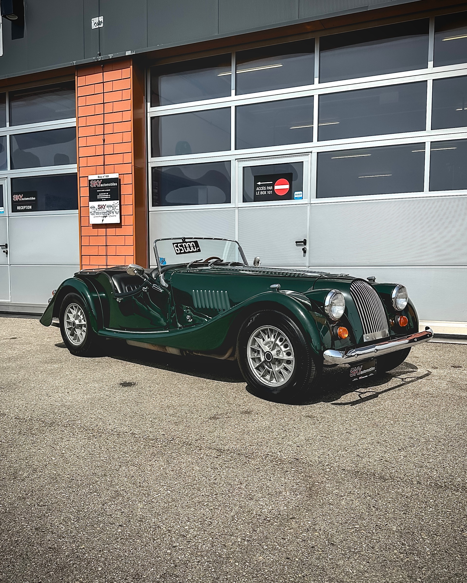 MORGAN PLUS 8