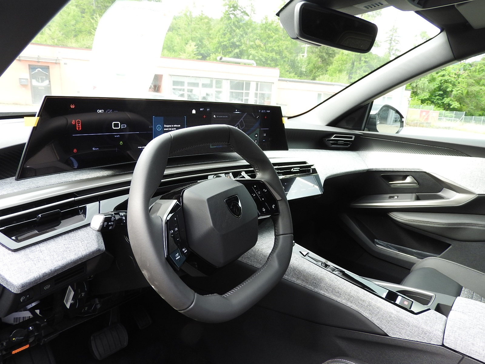 PEUGEOT 3008 145 CV MHEV DCS Allure Premium-image-6
