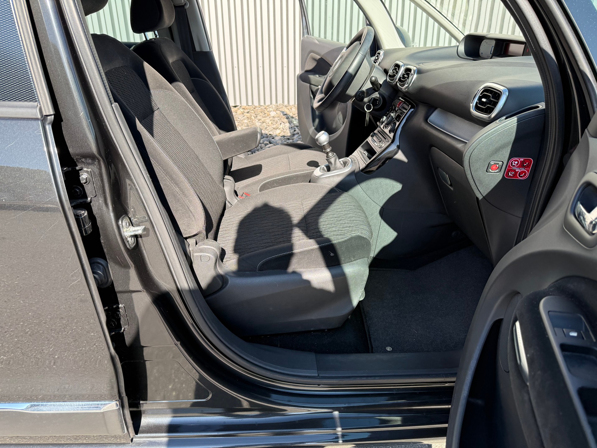 CITROEN C3 Picasso 1.6 HDi Exclusive-image-18