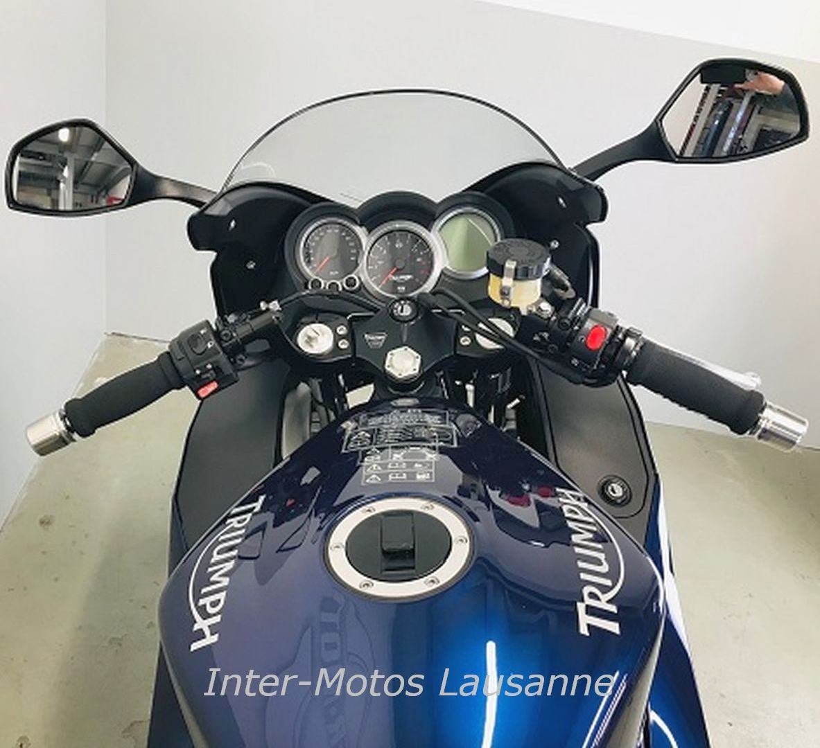 TRIUMPH SPRINT GT-showroom-element-3