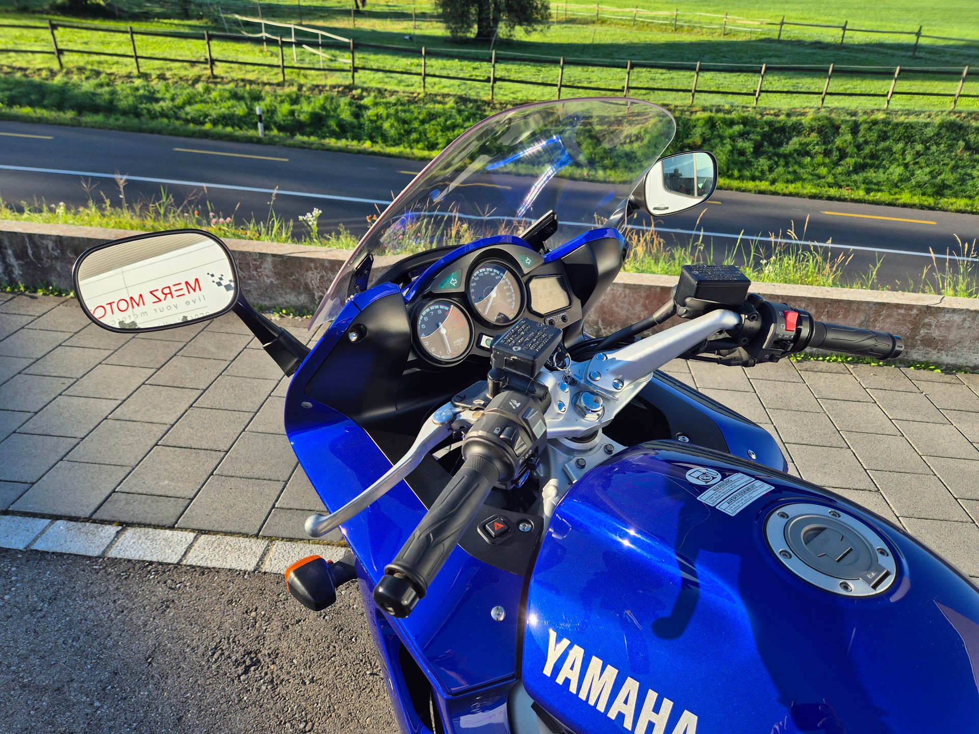 YAMAHA FJR 1300-image-3