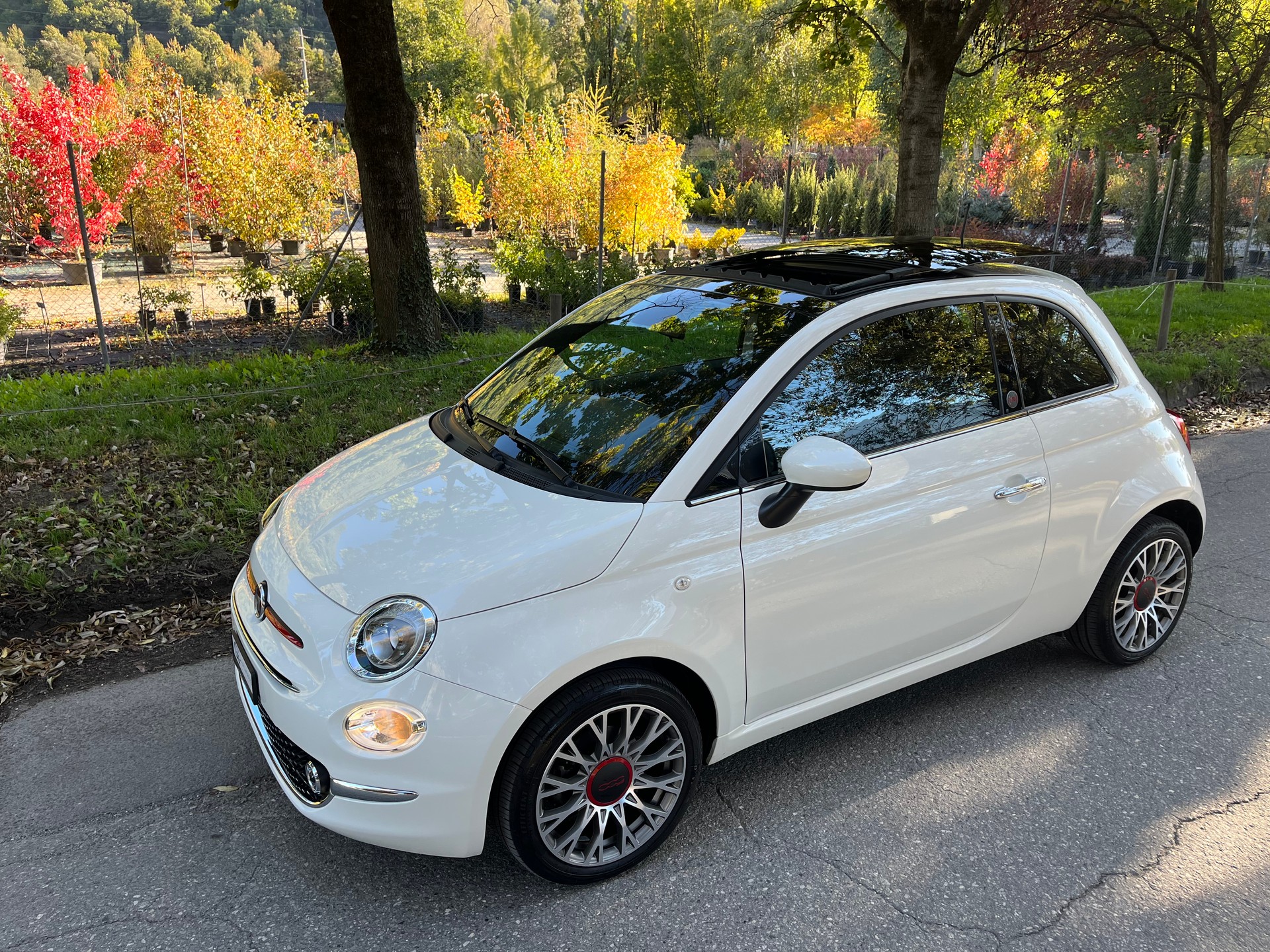 FIAT 500 1.0 N3 MildHybrid Red-showroom-element-1