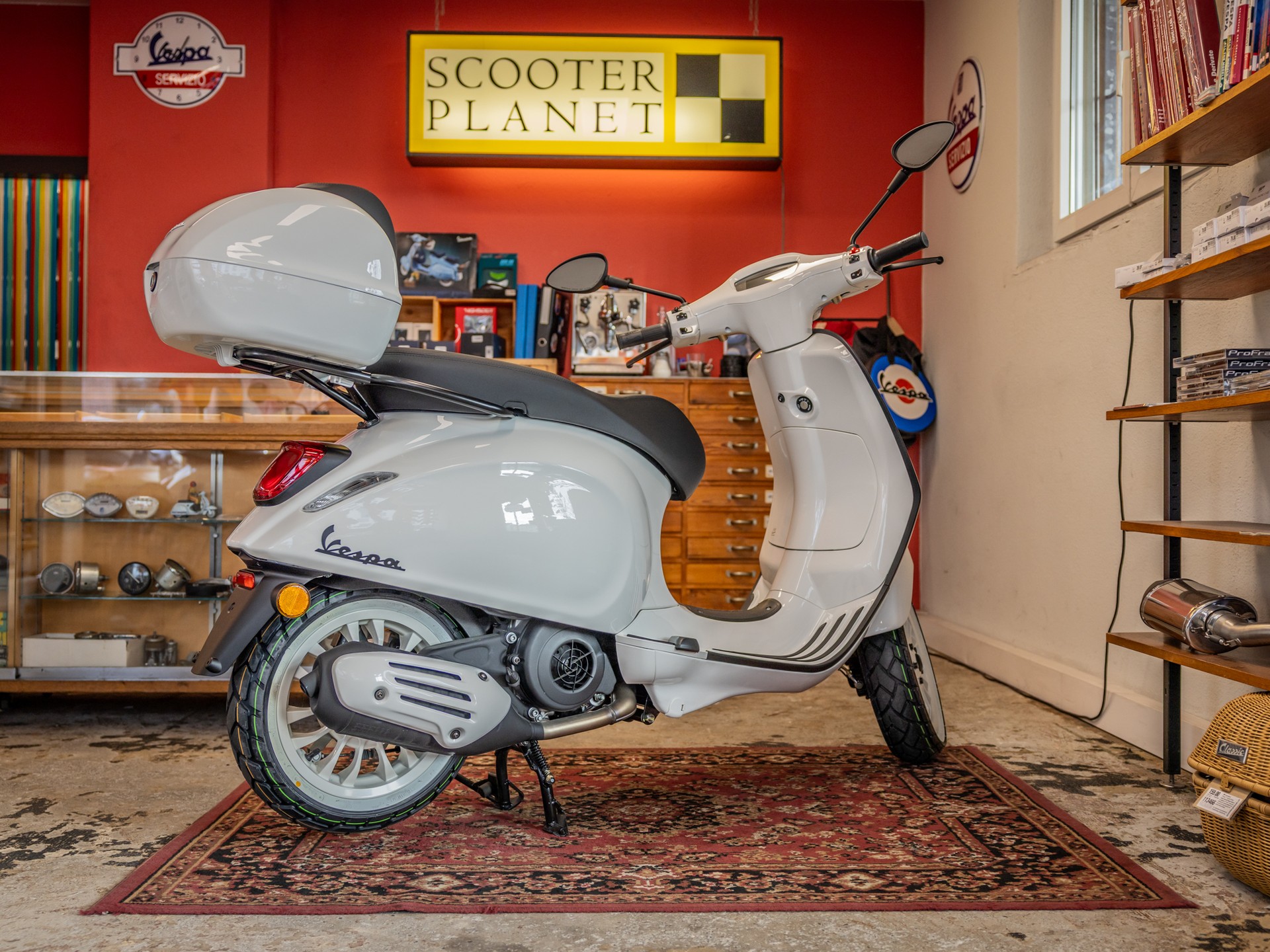 PIAGGIO Vespa 125 Sprint Black & White SP-Special-image-3
