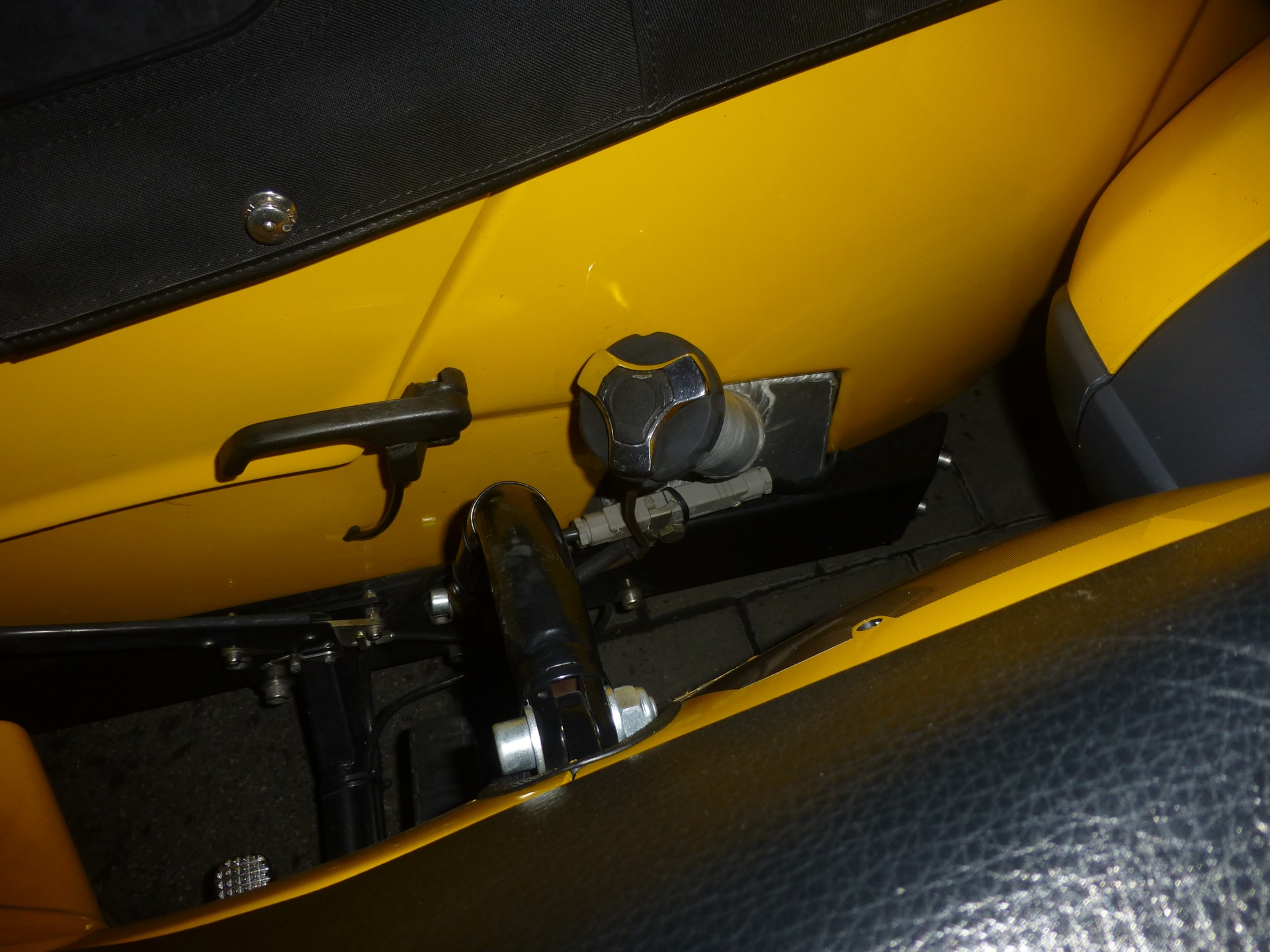 EML Honda ST 1100 P.E. Armec-image-11