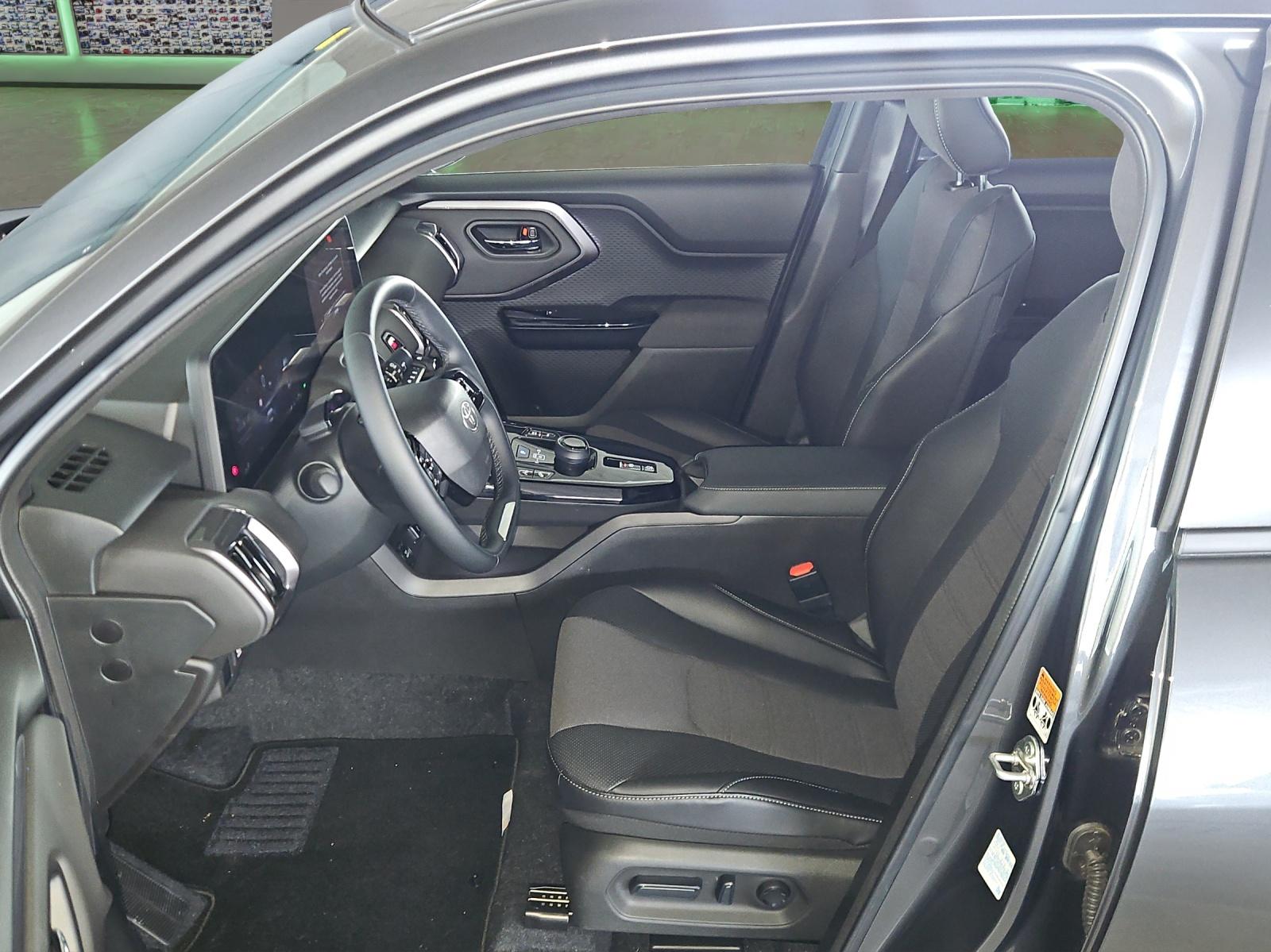 TOYOTA Urban Cruiser Premium AWD-image-8
