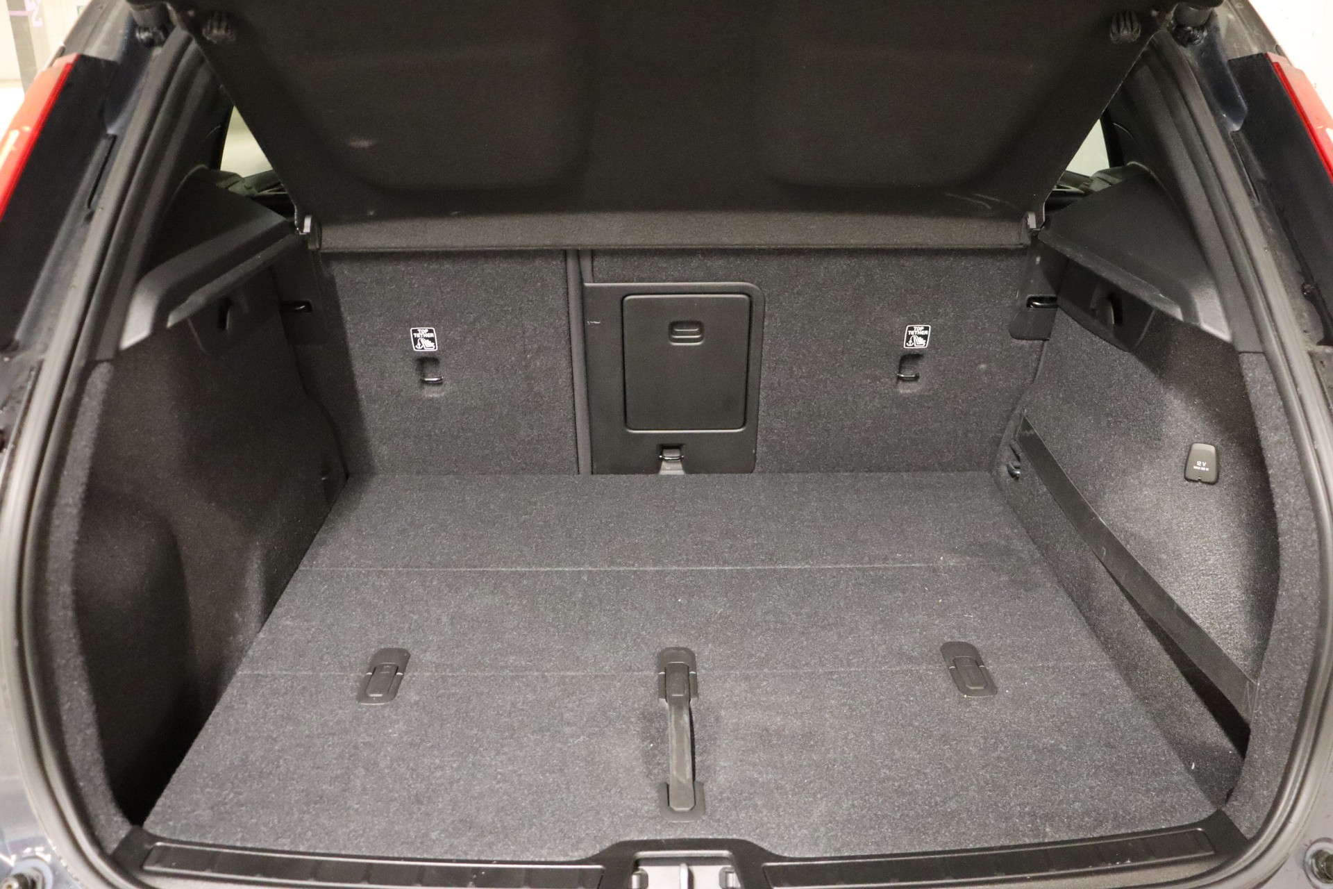 VOLVO XC40 T2 Momentum Geartronic-image-14