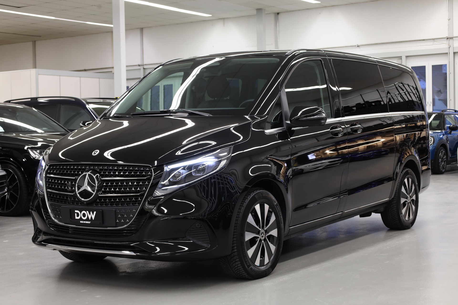 MERCEDES-BENZ V 250 d Avantgarde lang Van-showroom-element-2