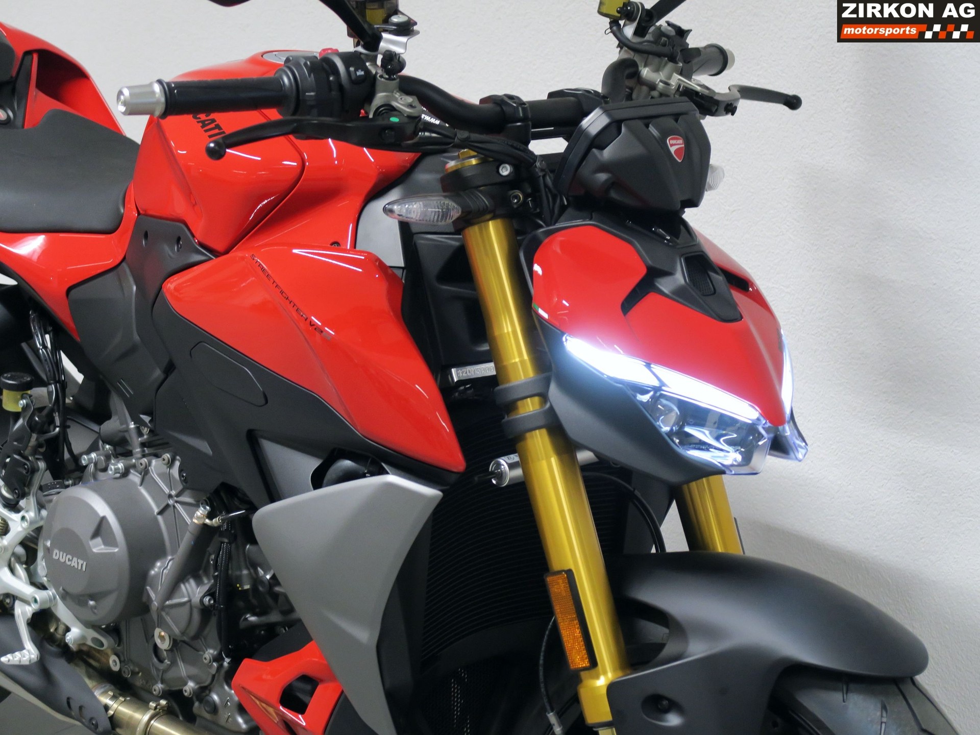 DUCATI Streetfighter V2 S-image-3