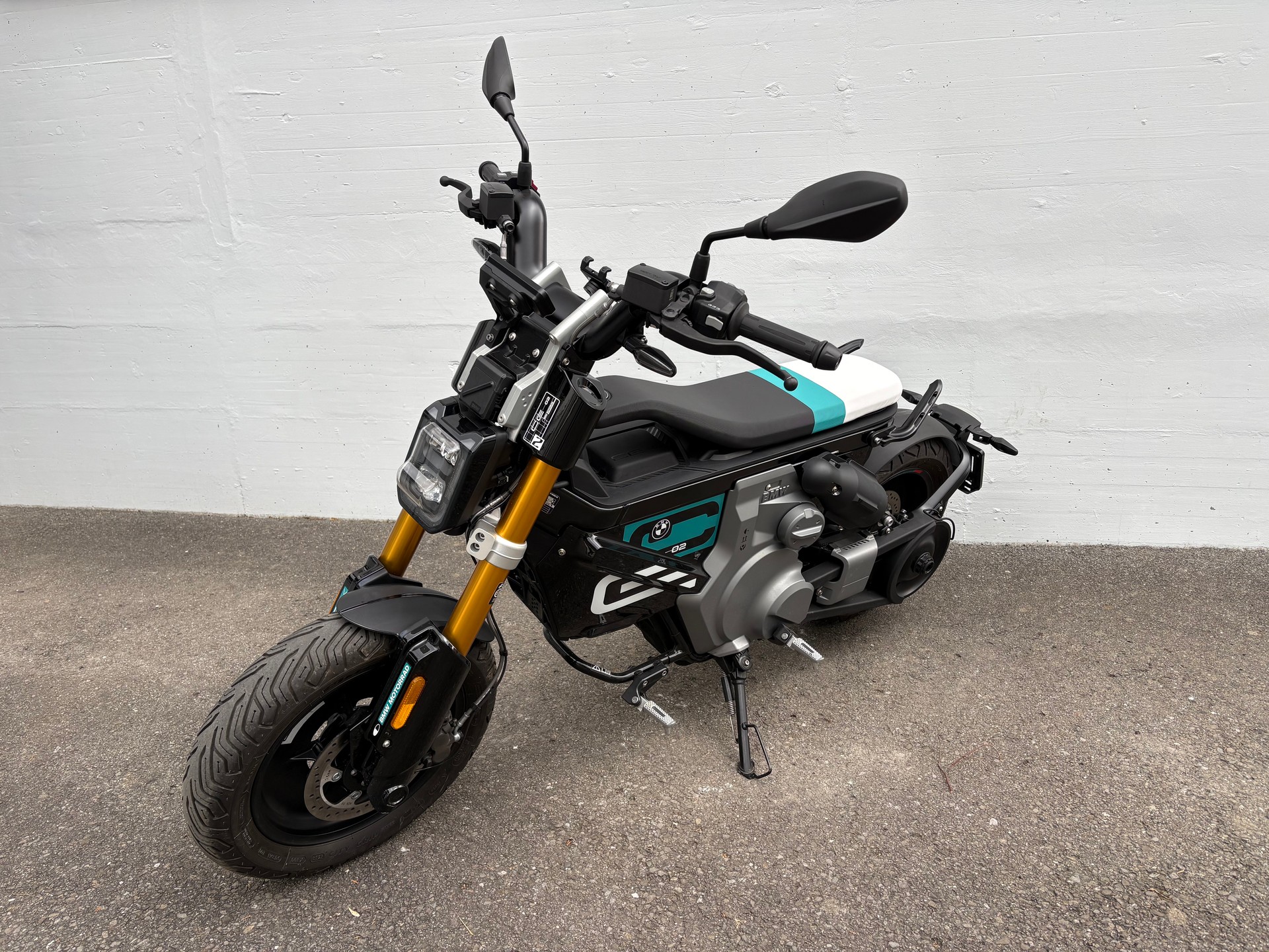 BMW CE 02-image-0
