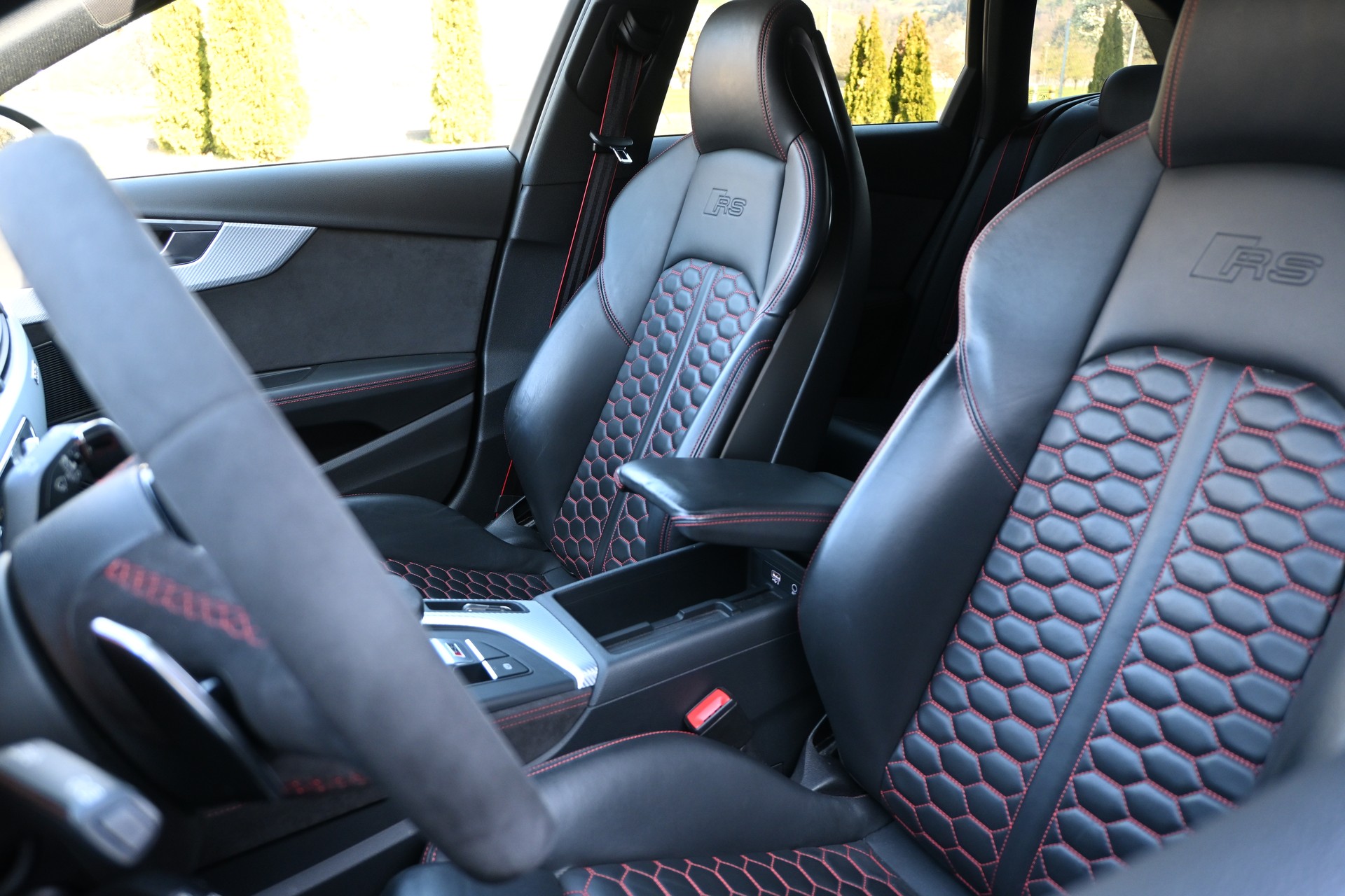 AUDI RS4 Avant 2.9 TFSI Quattro tiptronic Brachialer Sound und Keramikbremsen Neu sowie Neue Bereifung Sommer und Winter-image-14