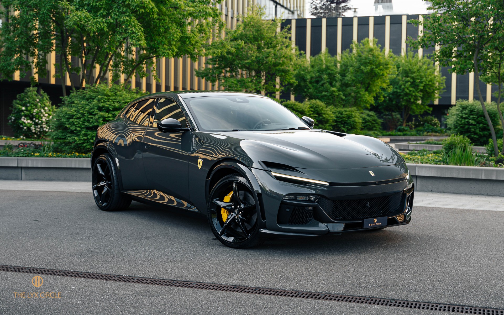 FERRARI Purosangue 6.5 V12