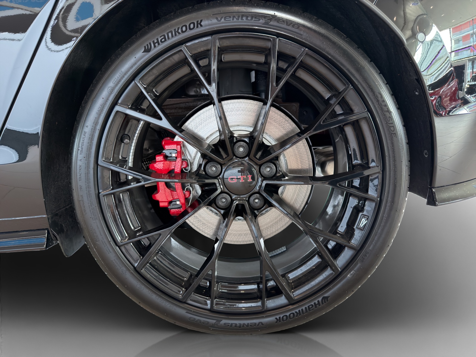 VW Golf 2.0 TSI GTI Edition 50 DSG-image-13