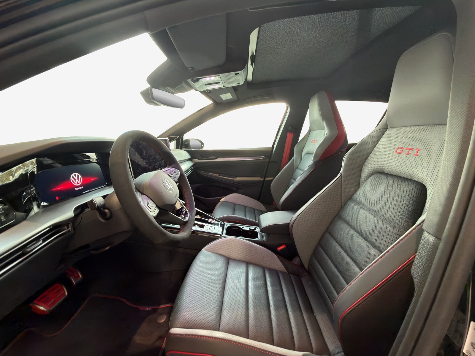 VW Golf 2.0 TSI GTI Edition 50 DSG-image-7