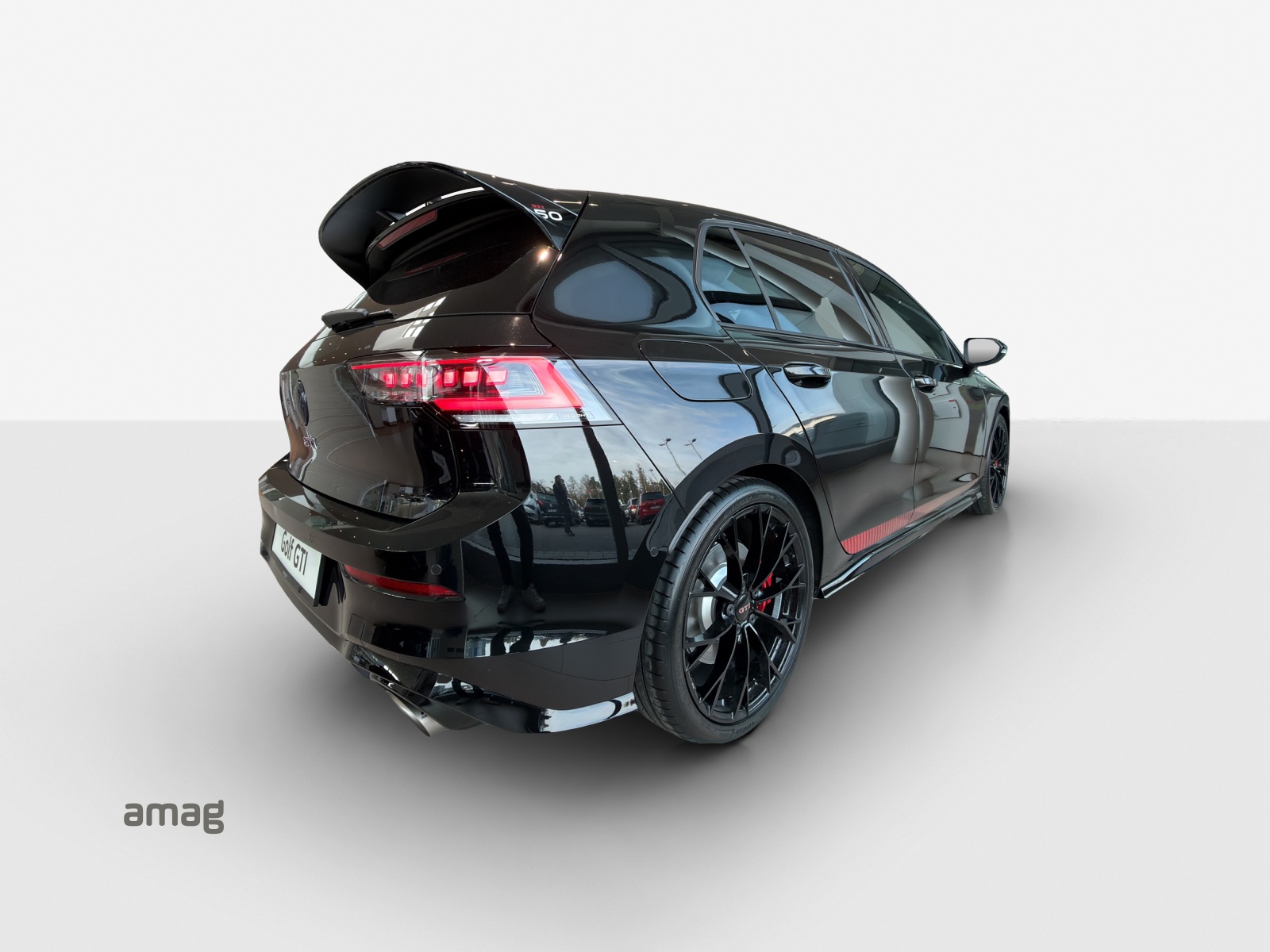 VW Golf 2.0 TSI GTI Edition 50 DSG-image-4