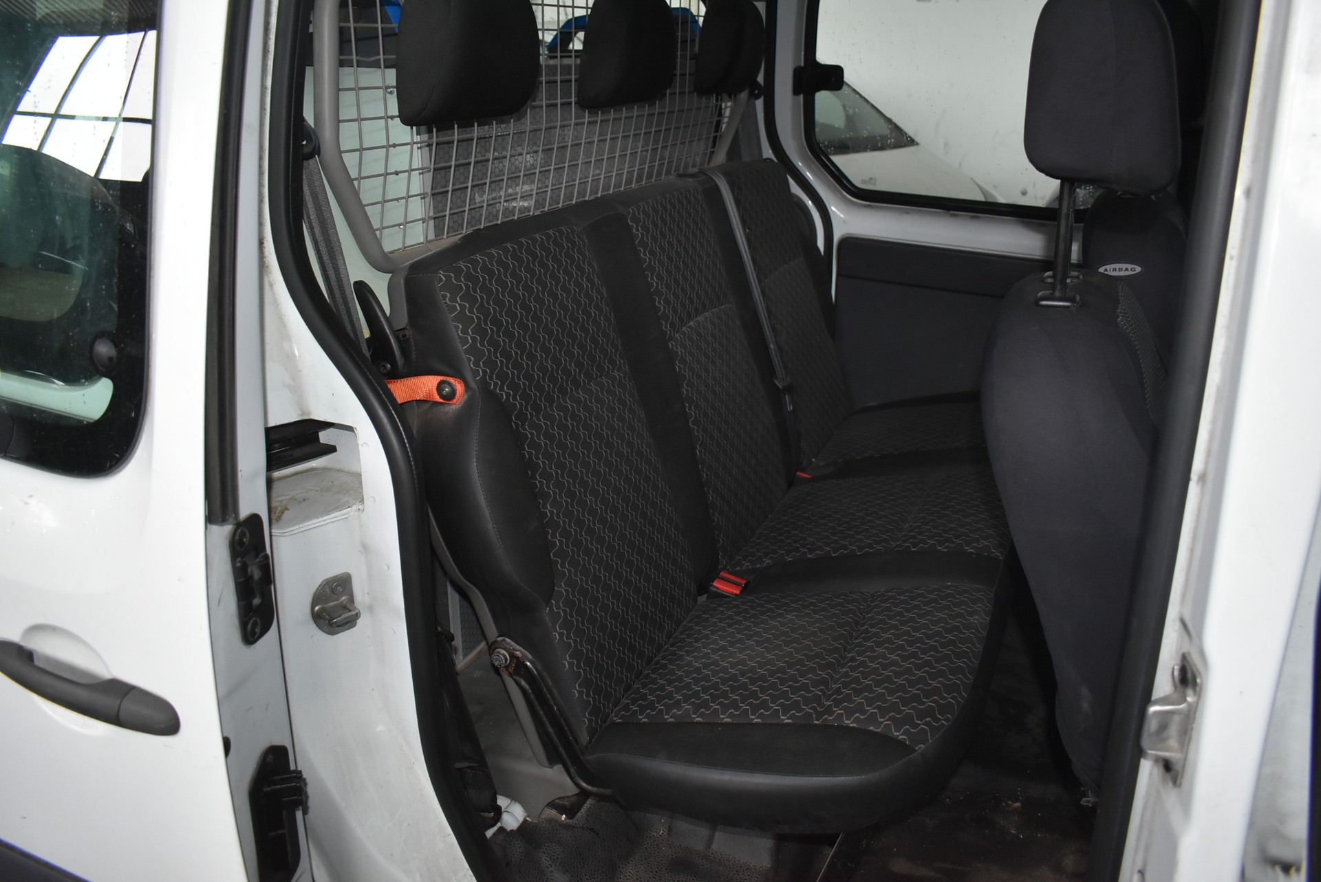 RENAULT Kangoo Maxi dCi 90 5 Plätze / 5 places-image-2