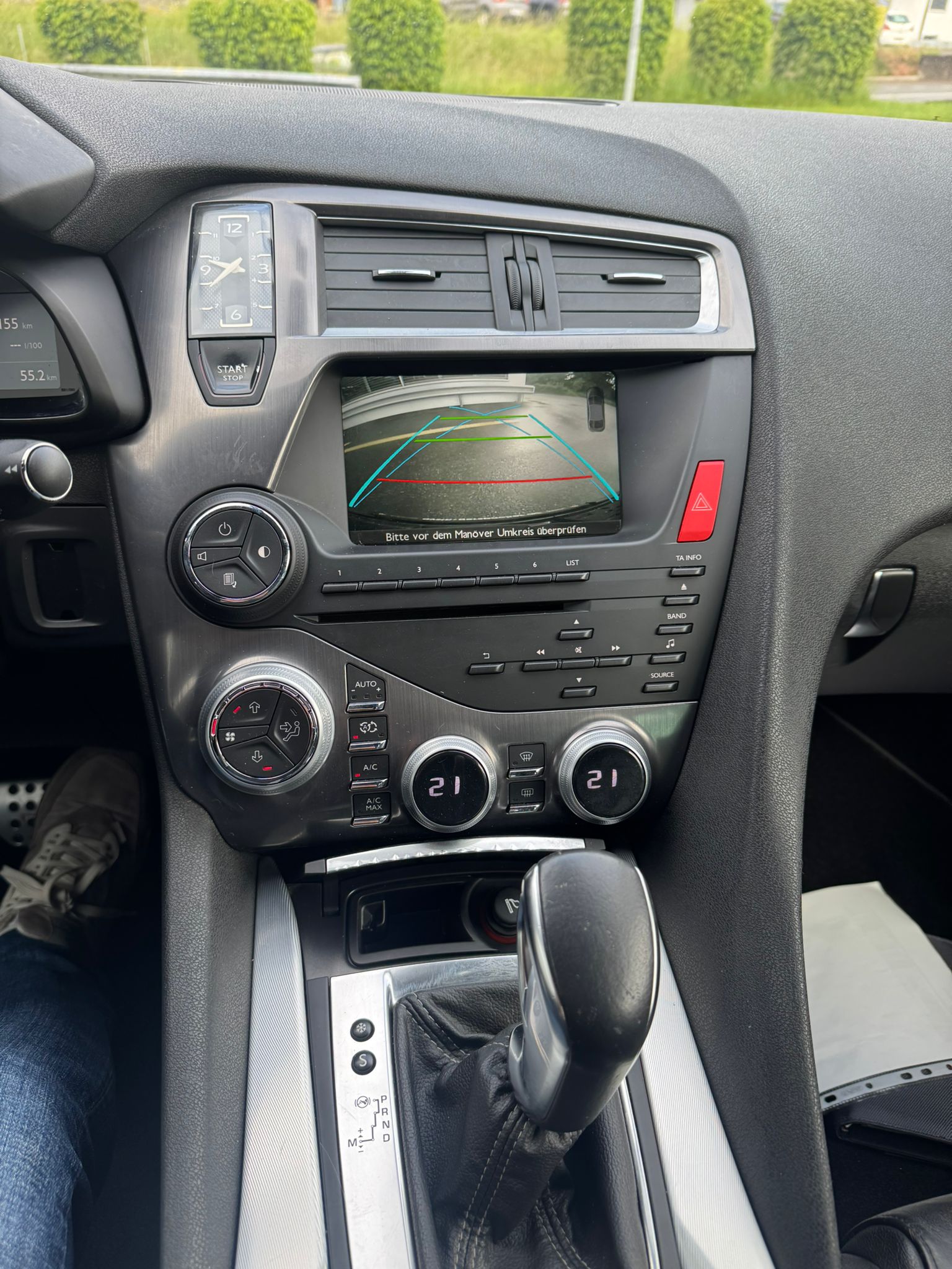 DS AUTOMOBILES DS5 2.0 HDi SO Chic Automatic-image-11