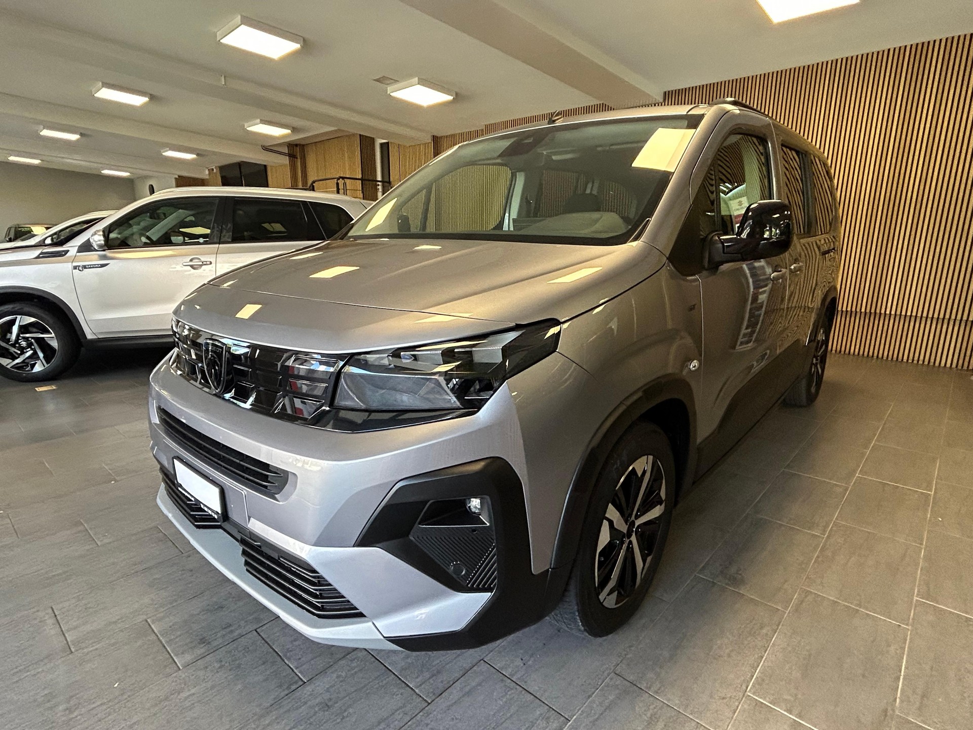 PEUGEOT Rifter Long 1.5 BlueHDi 130 Allure 7 PLACES/ 7 PLATZ-showroom-element-3
