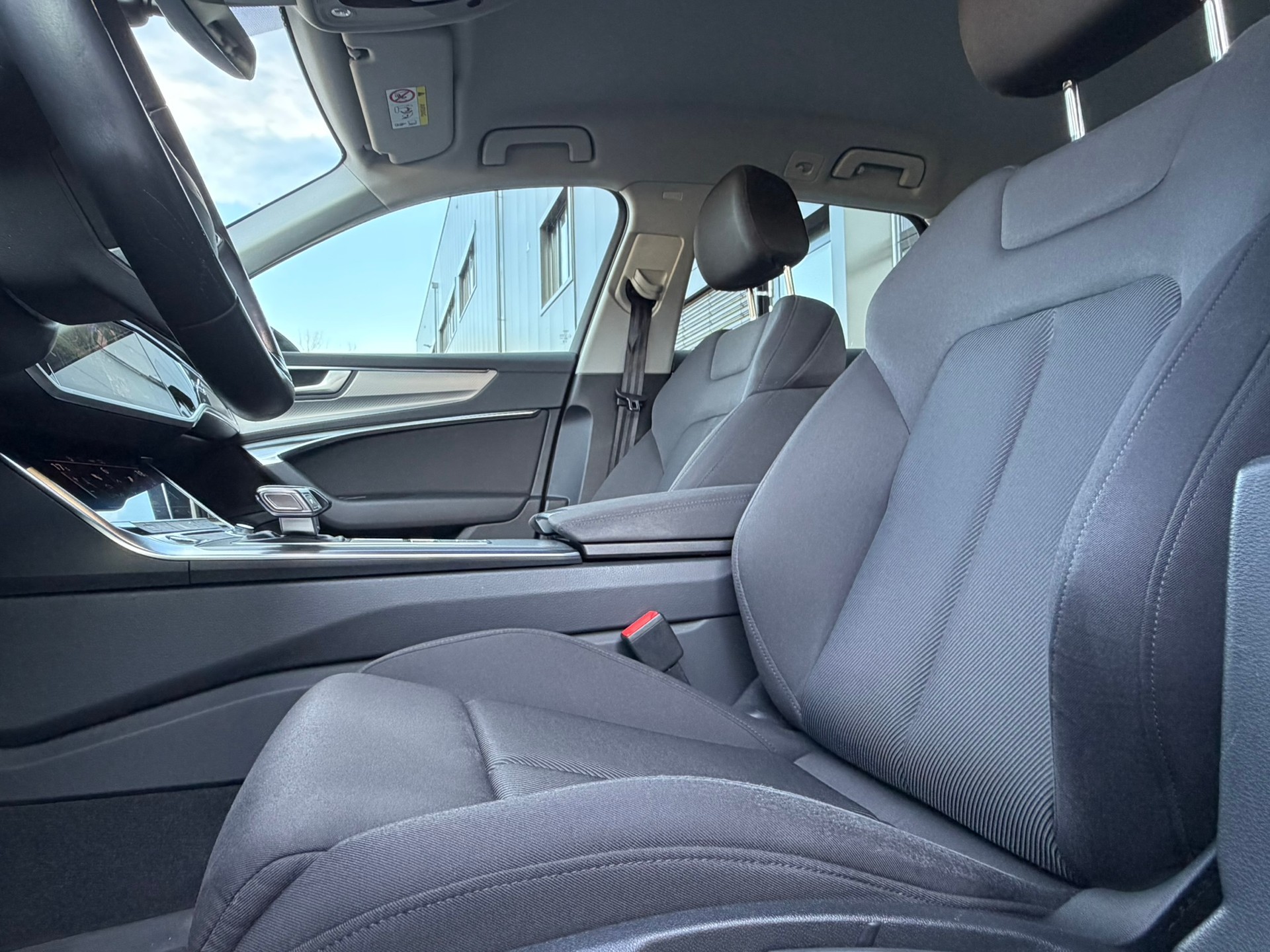 AUDI A6 Avant 40 TDI Sport quattro S-tronic-image-10