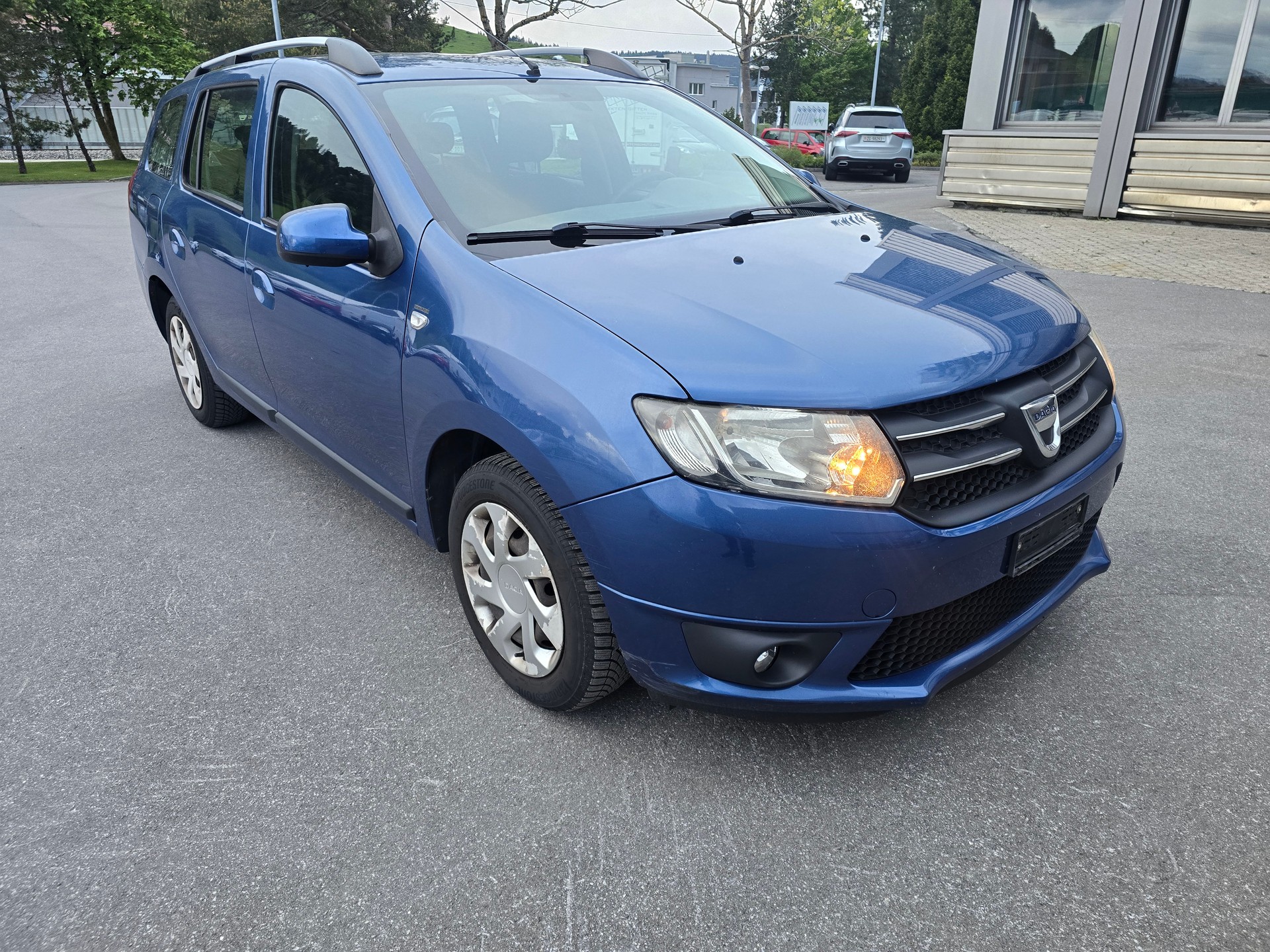 DACIA Logan MCV 0.9 Lauréate-image-2